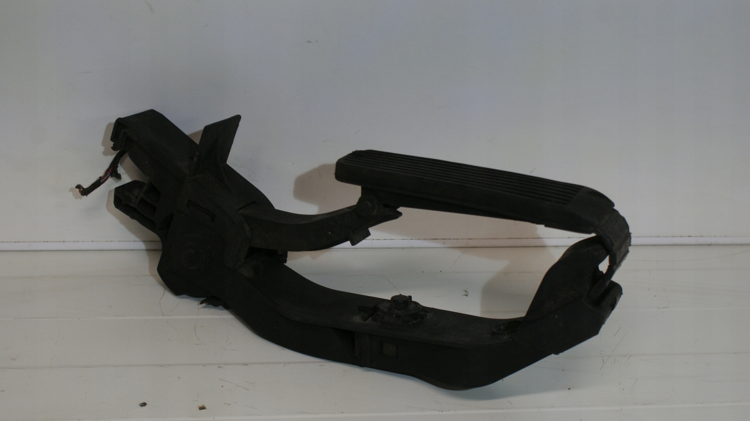 MERCEDES W211 E класс педаль газа потенциометр