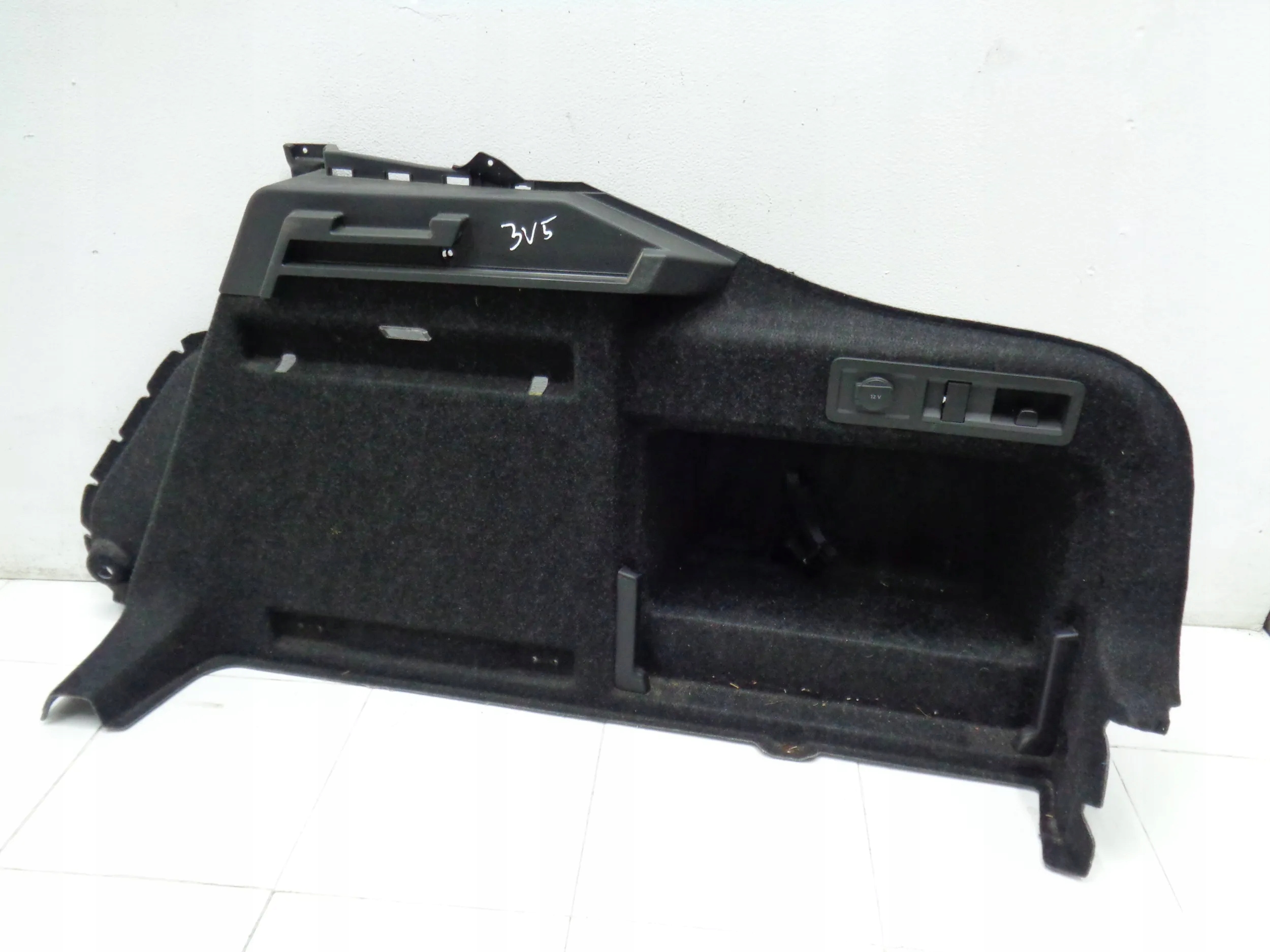 SKODA SUPERB III 3V HB boot upholstery right 15r
