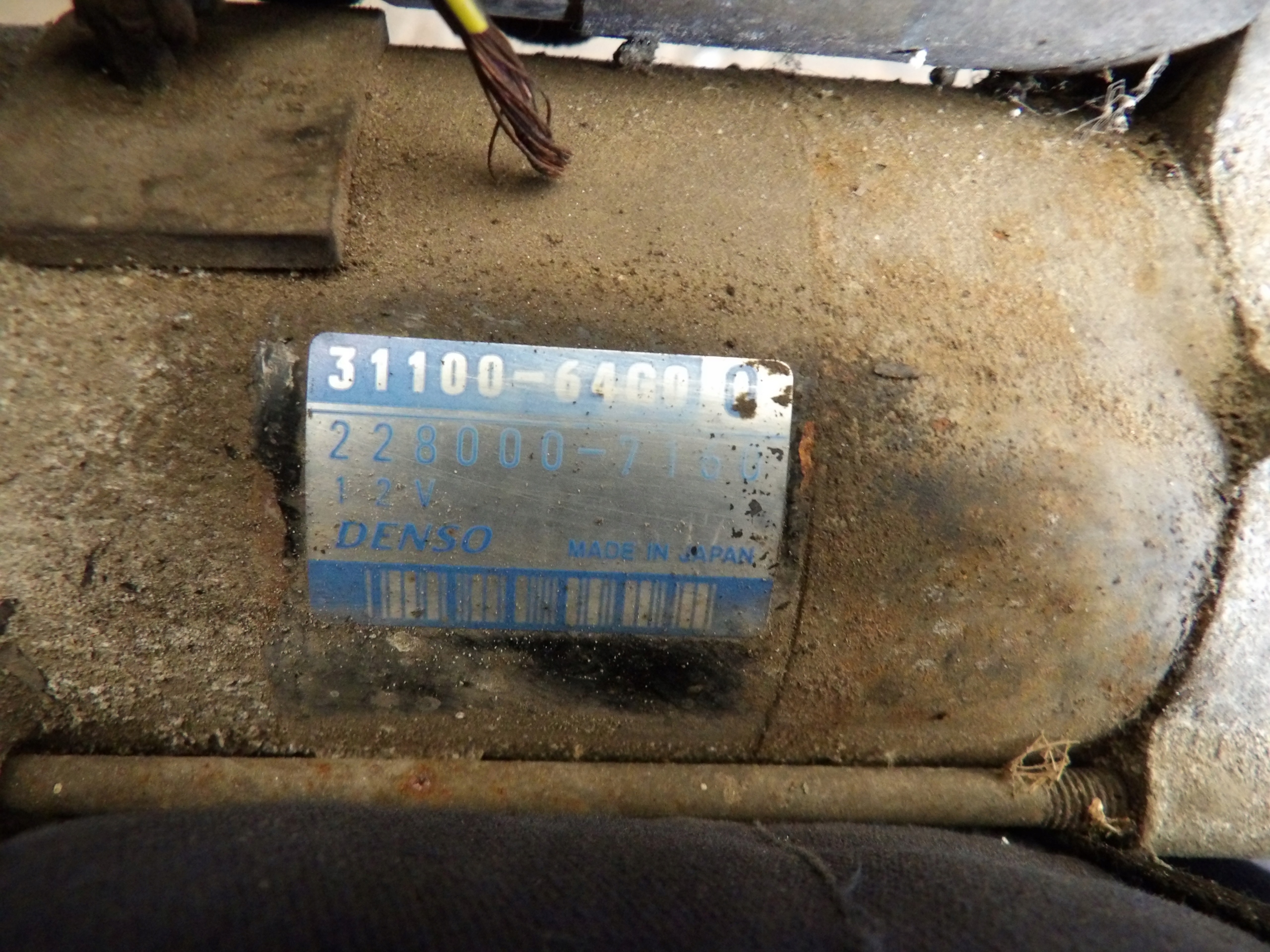 Suzuki Baleno a startér 31100-64G0 22800-7160