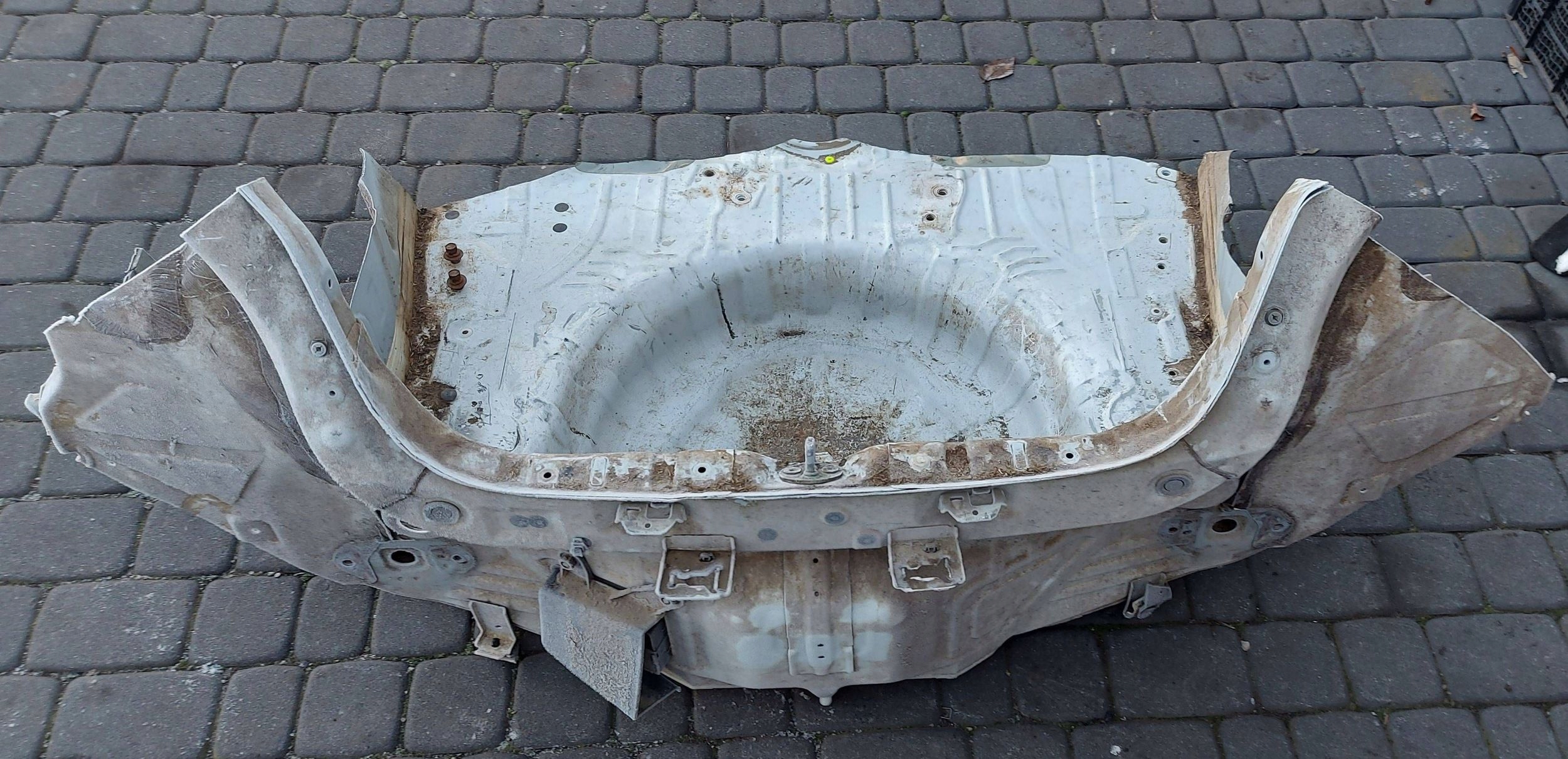 ремень кузов зад mitsubishi Space Star II