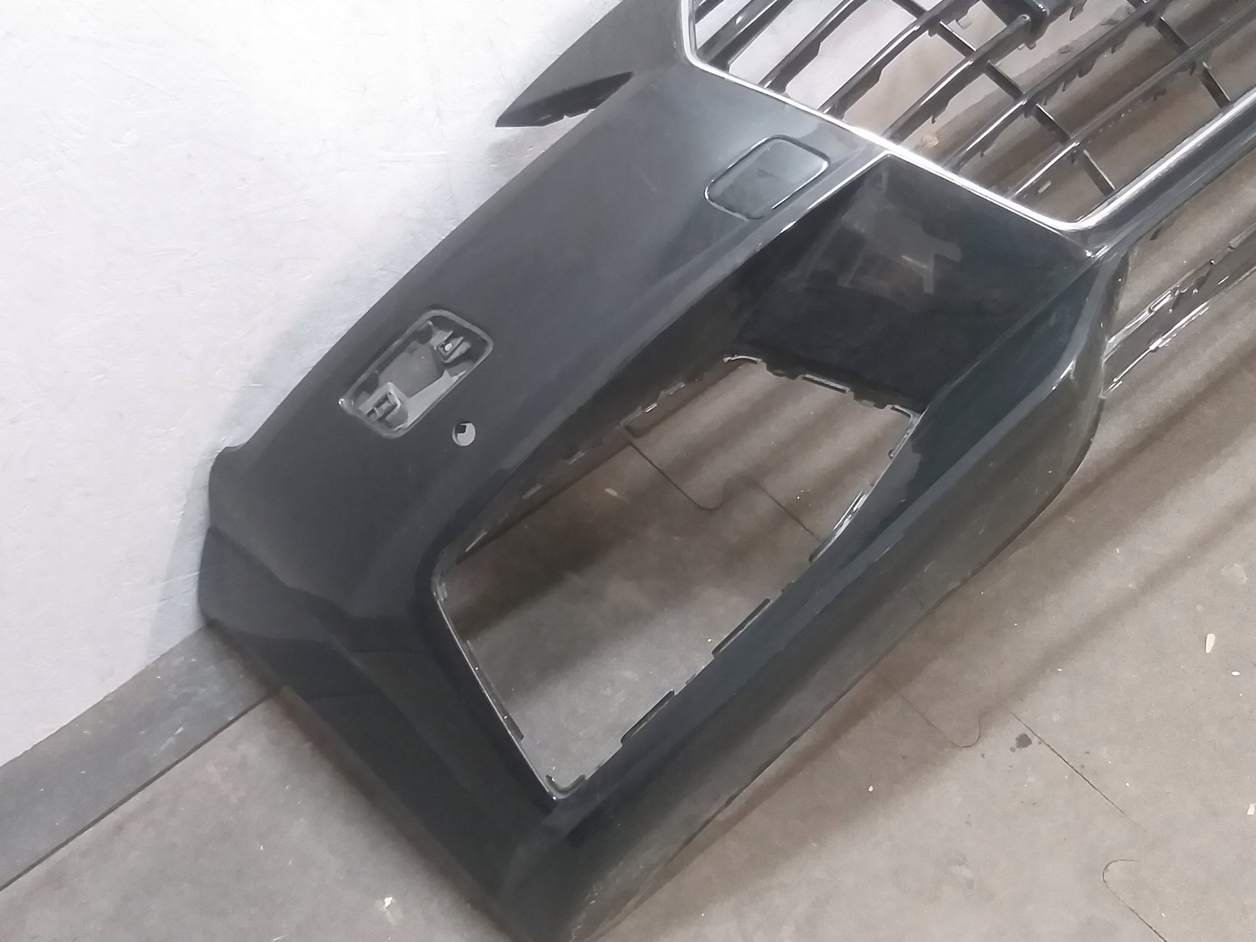 STOSSSTANGE VORNE AUDI TT S LINE 14- 8S0