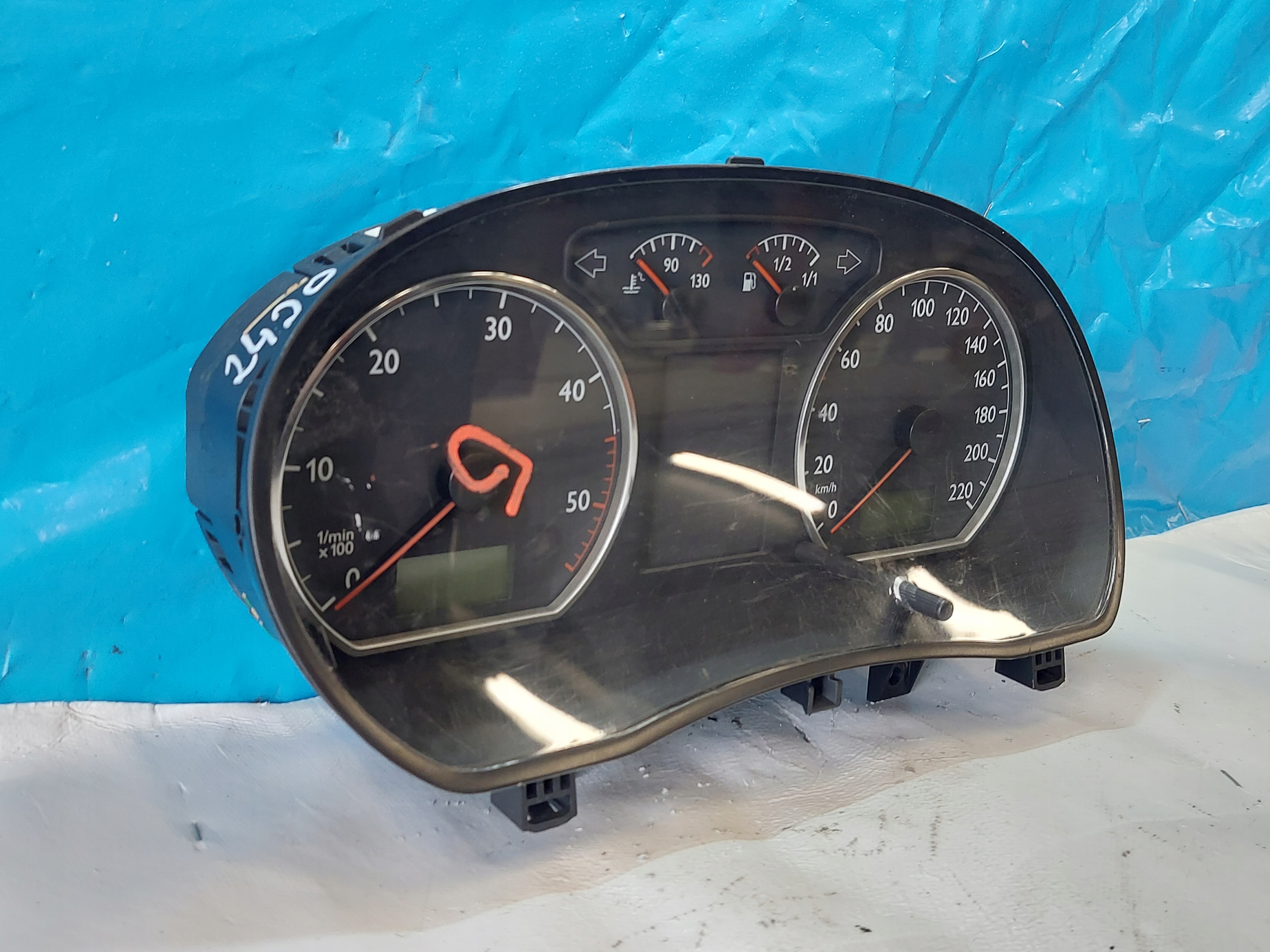 dials clock VW POLO 1.4 TDI 9N 6Q0920801M