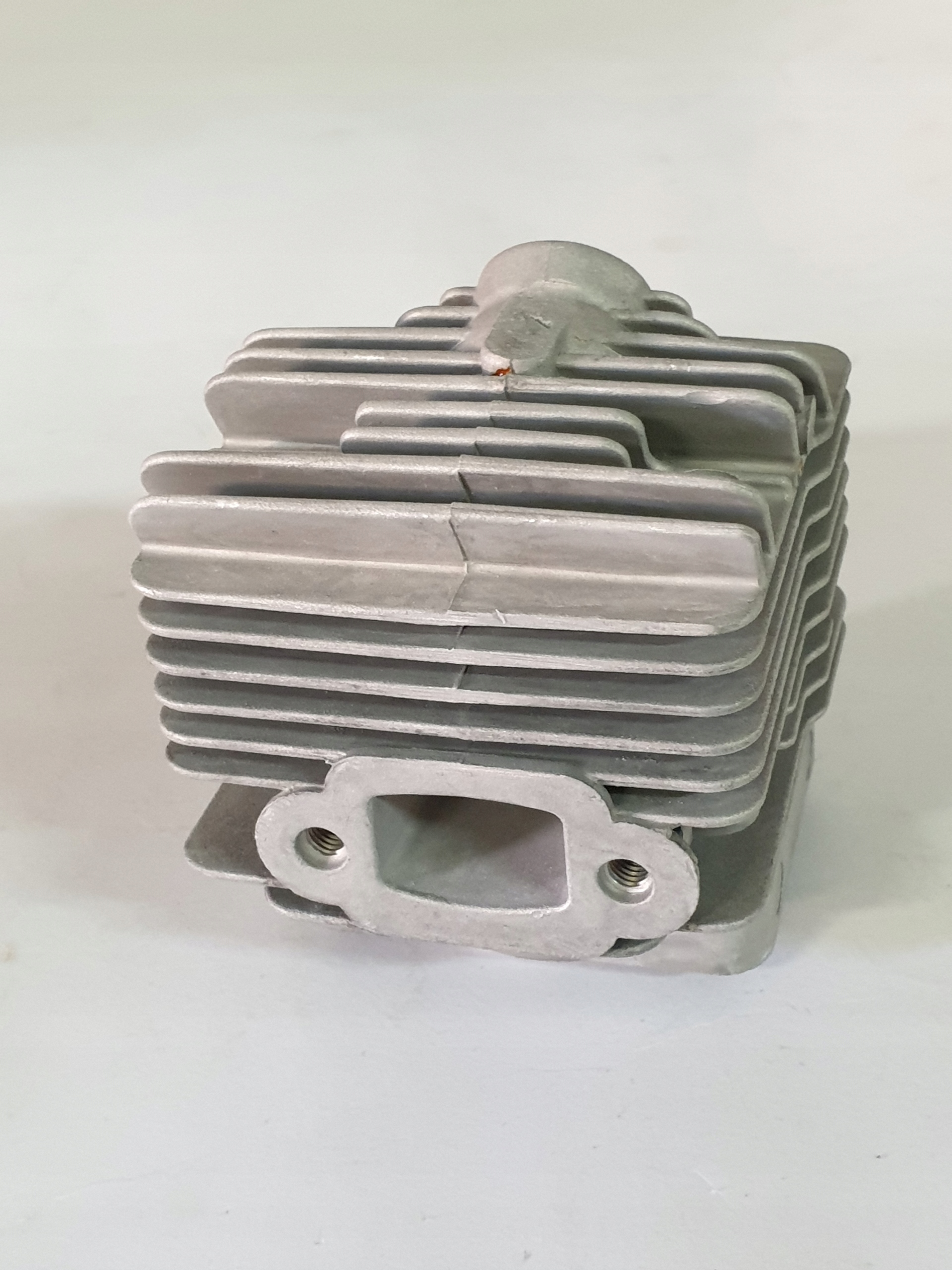 CYLINDER i TŁOK 34MM ŁOŻYSKO ŚWIECA DO KOS Kod producenta .