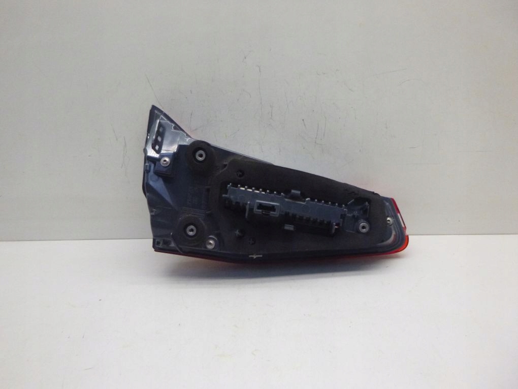 BMW 6 GT G32 17- light rear right