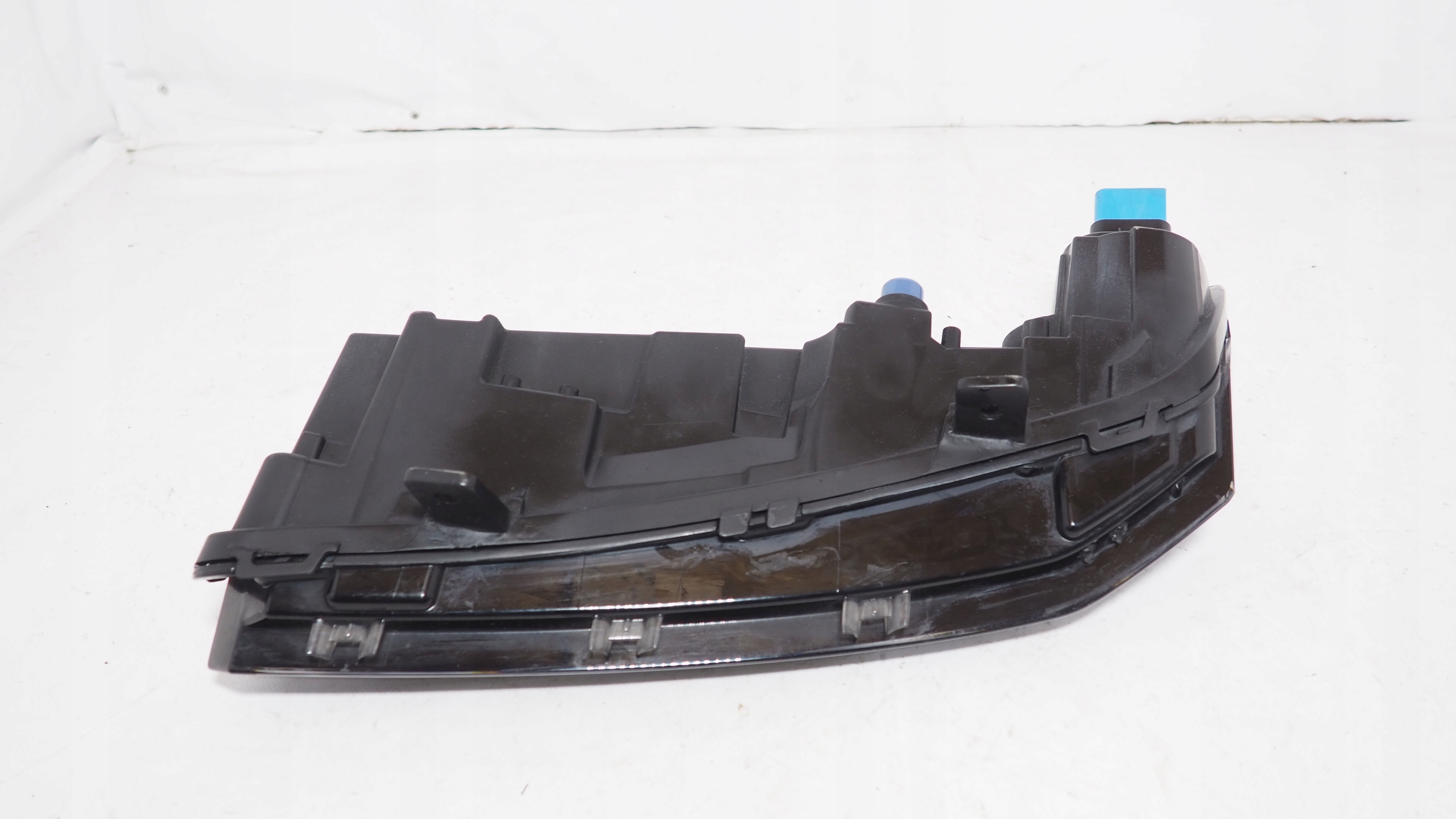 Peugeot 308 III LED DRL left front