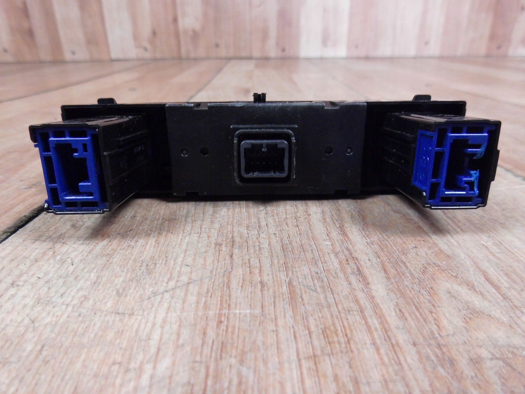 Toyota RAV4 V switch grzania seats panel