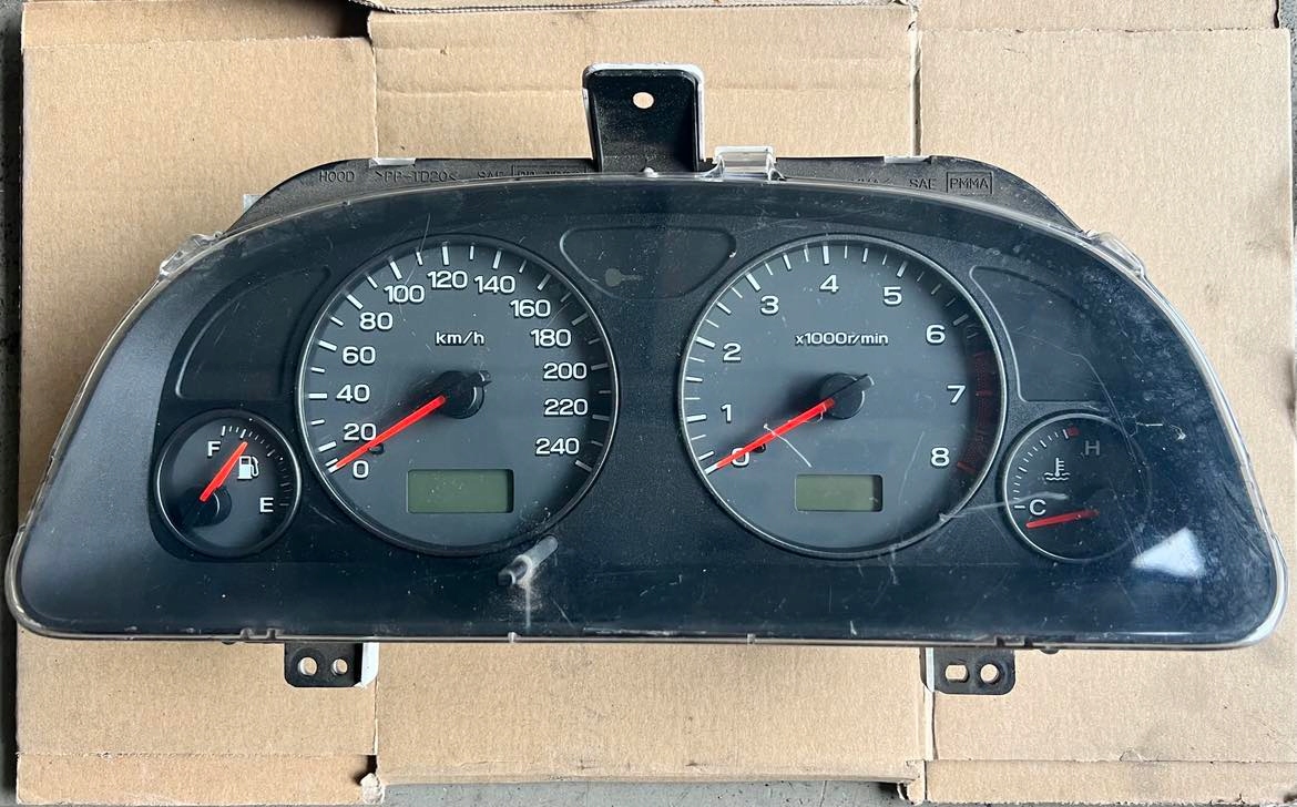 спидометр MT subaru Forester SF 2000 01 2002