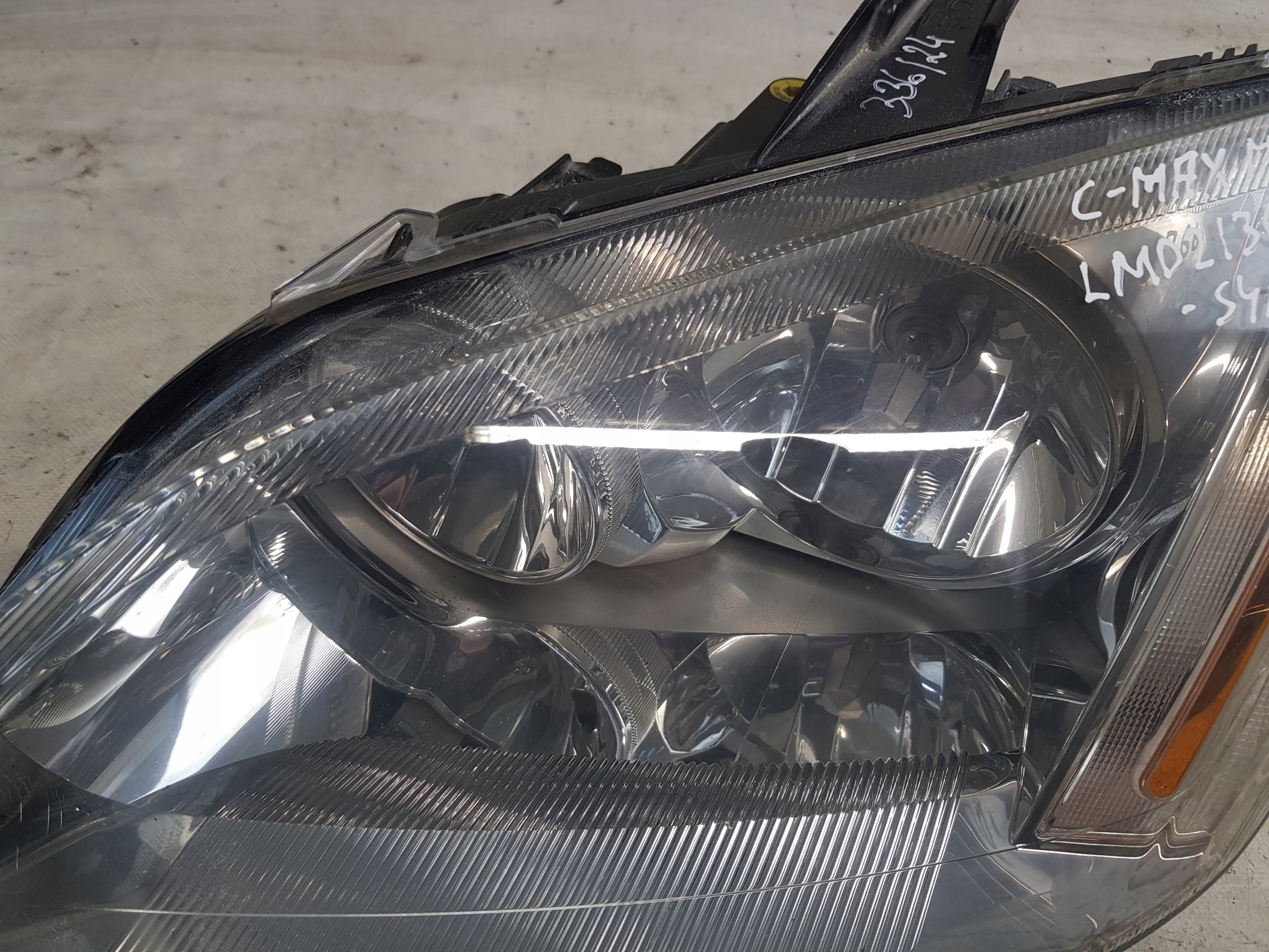 light left front Ford C-Max Mk1 Europa 3M5113006AH