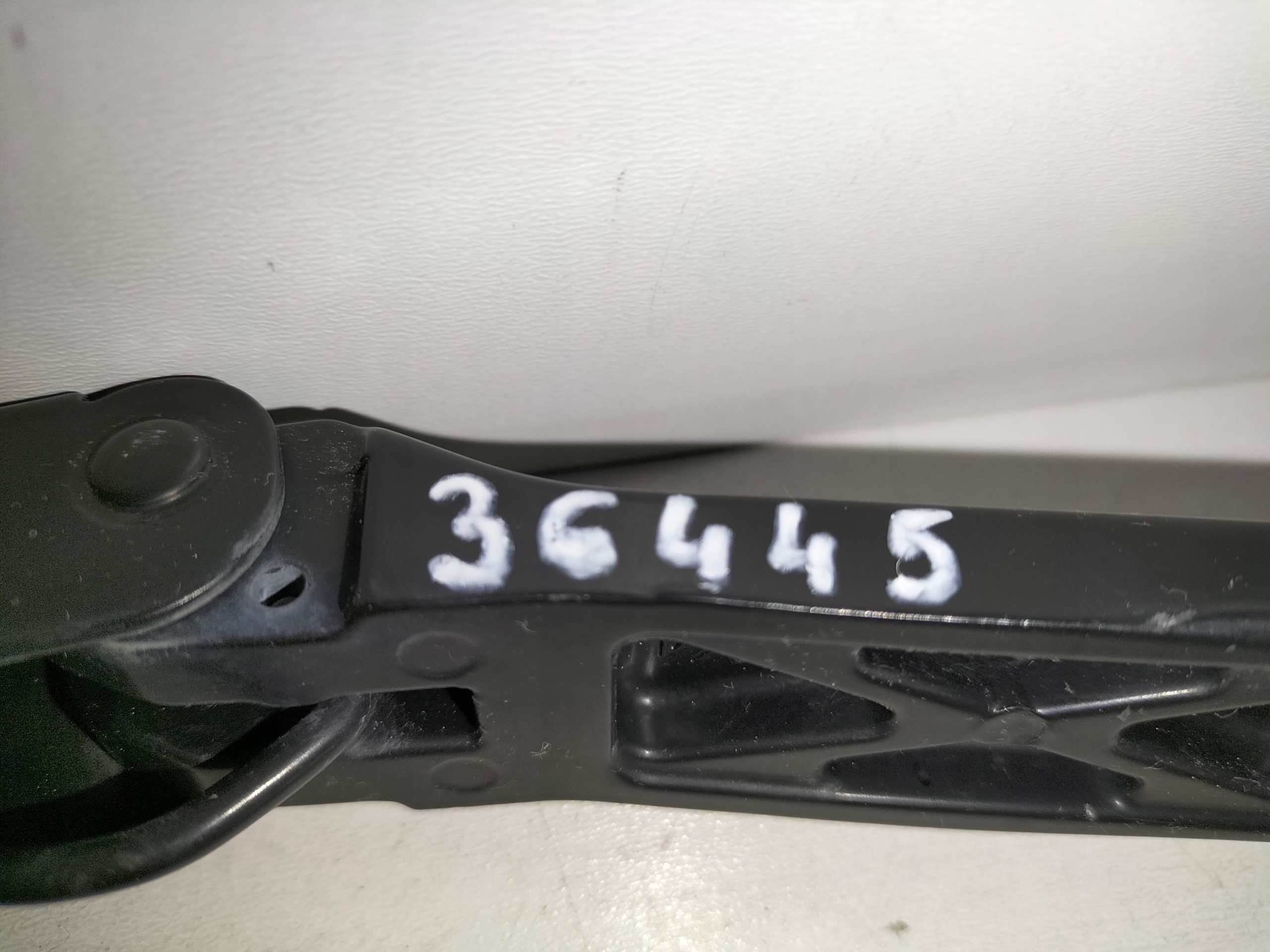 wiper arm front left MITSUBISHI SPACE STAR II 13