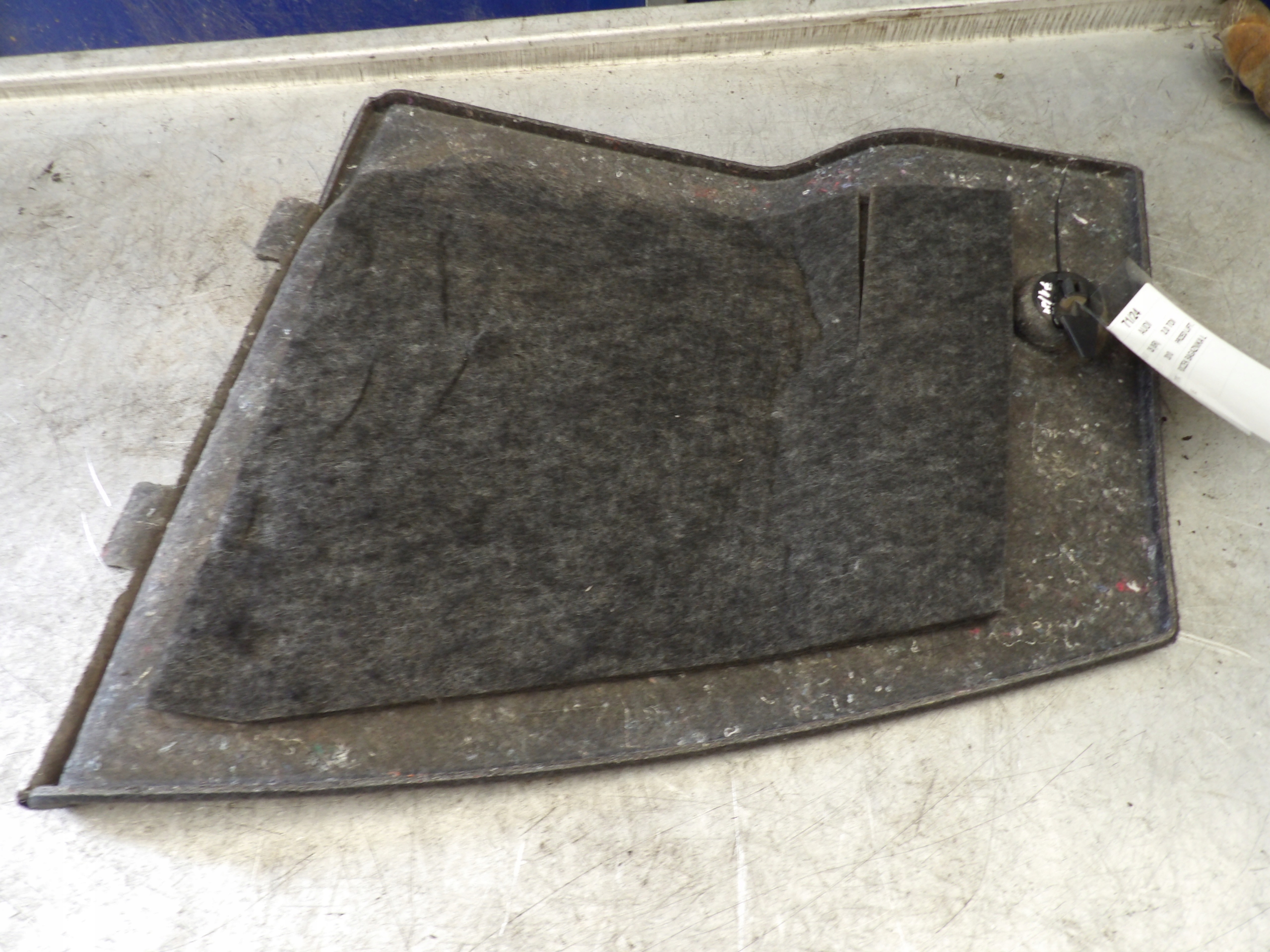 Audi Q5 8R boot upholstery left 8R0863879C