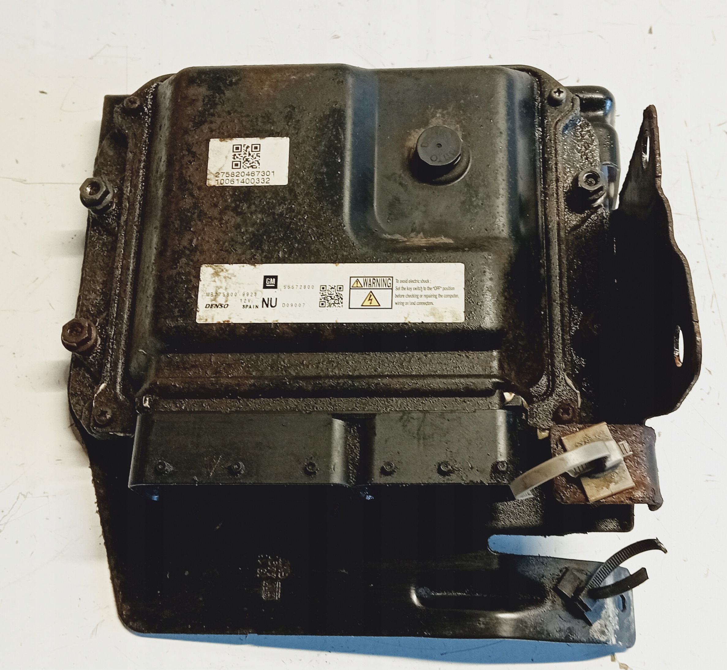 control unit of the engine OPEL ZAFIRA B 1,7 DTI 55572800