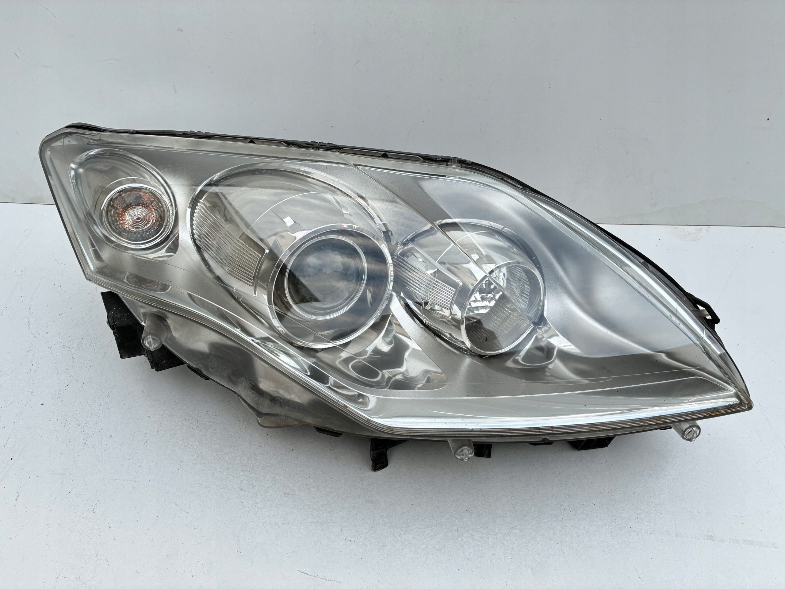 Reflektor light xenon front front right Renault LAGUNA III 07-11r =OEM=