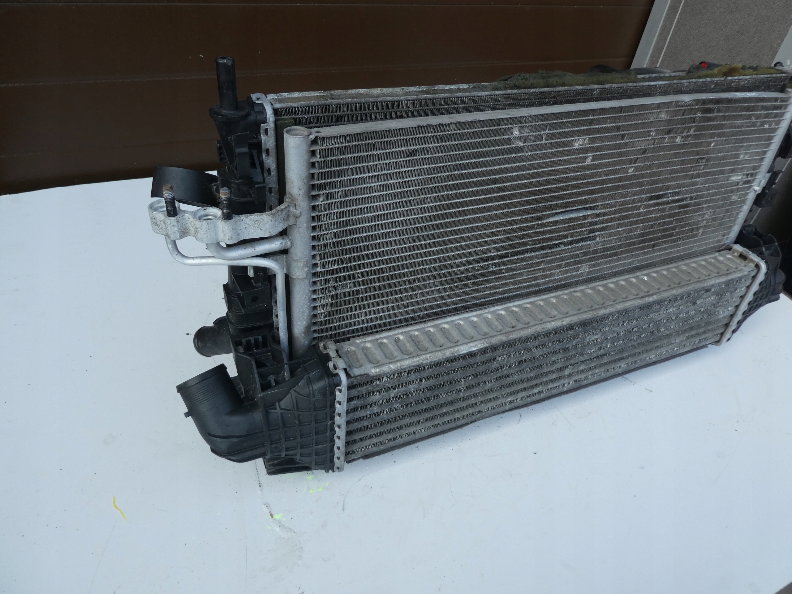 FORD C MAX MK1 Kühler KOMPLET Gurten