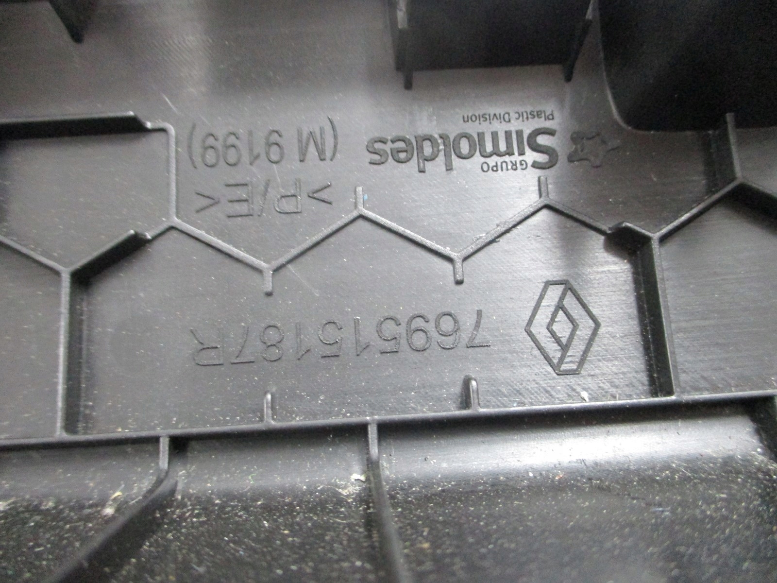 Osłona progu RENAULT CAPTUR 769515187R 769521866R Typ samochodu Samochody osobowe