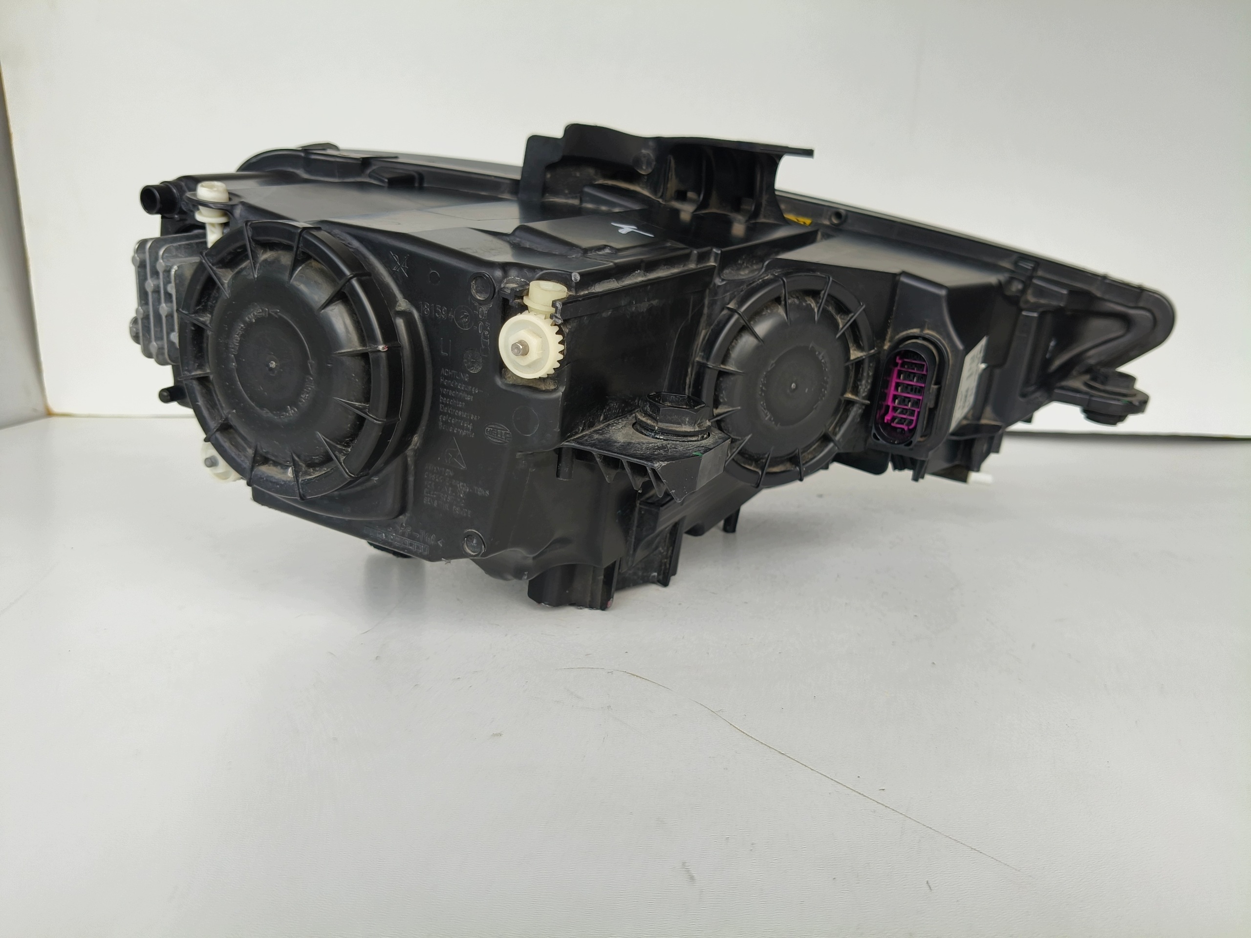 light left REFLEKTOR AUDI A3 8V 8V0 12-16 XENON LED