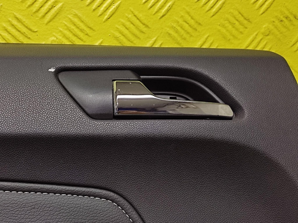 OPEL ZAFIRA B upholstery side door left rear part
