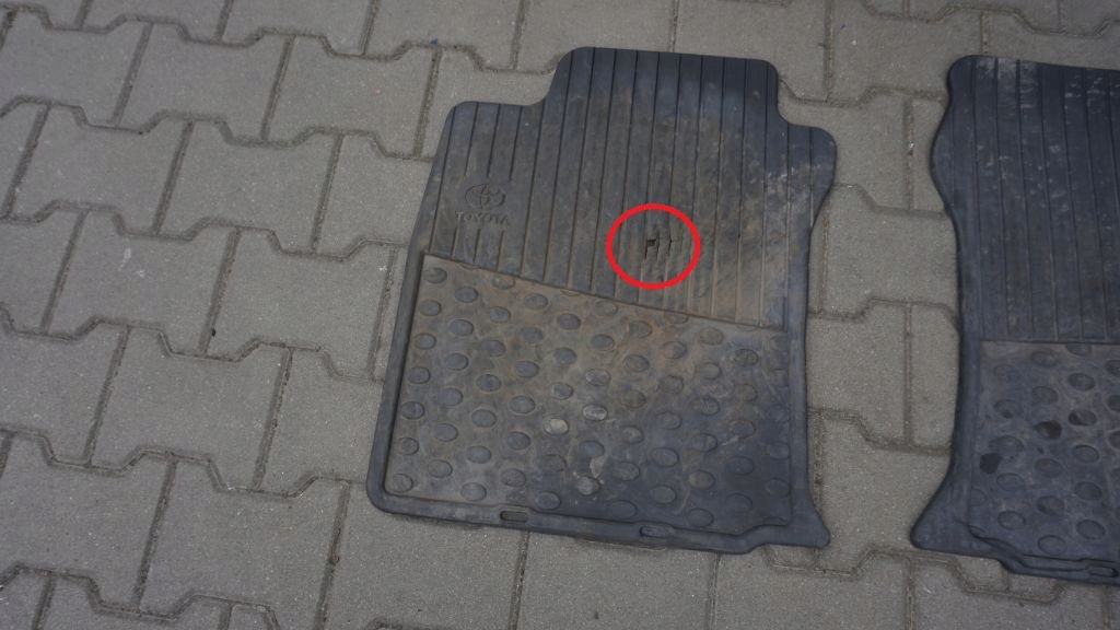 TOYOTA LAND CRUISER 120 - ORYGINALNE mats rubber