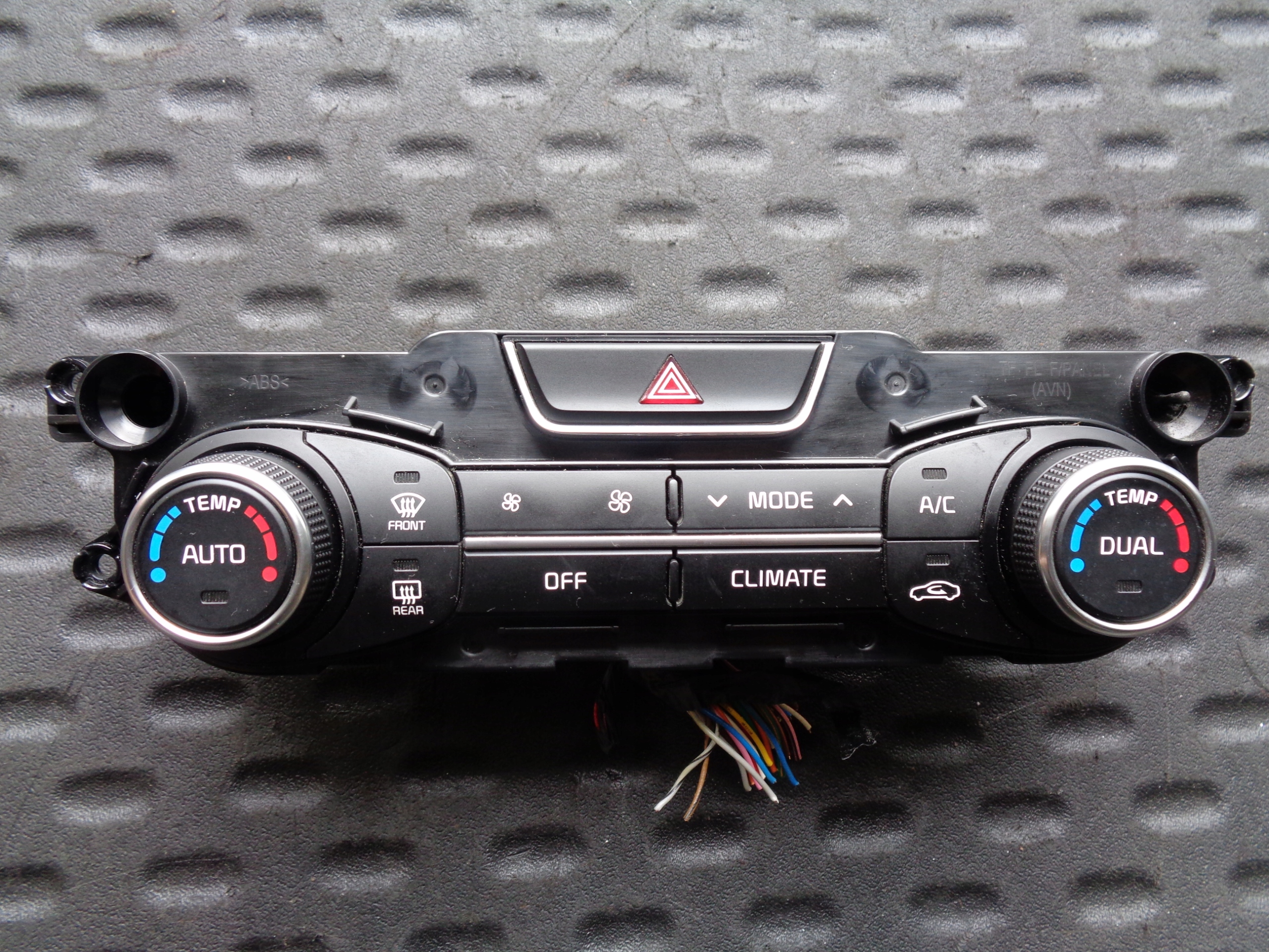 PANEL KLIMATYZACJI KIA OPTIMA III LIFT