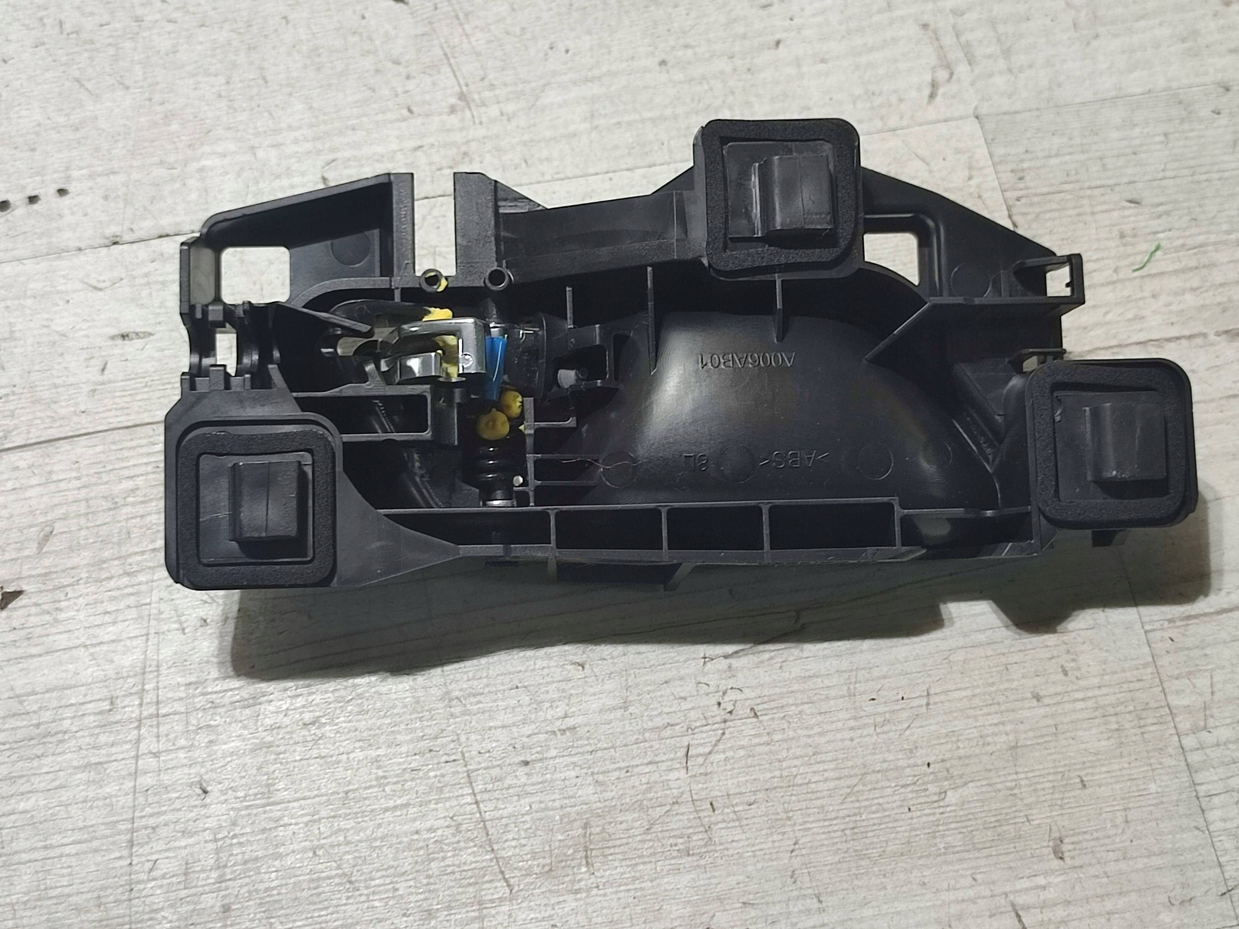 Peugeot 2008 II 2020 rear part side left handle inner door przednich