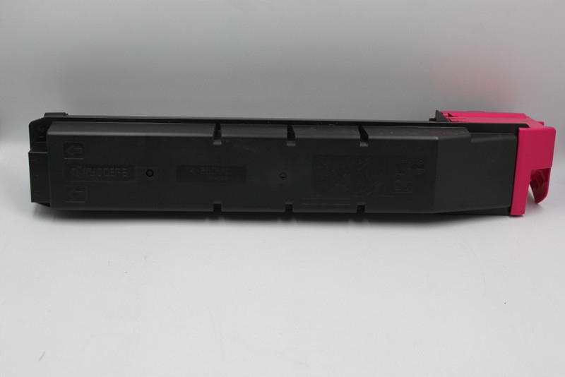 Kyocera TK-8305M 1T02LKBNL0 magenta originální toner