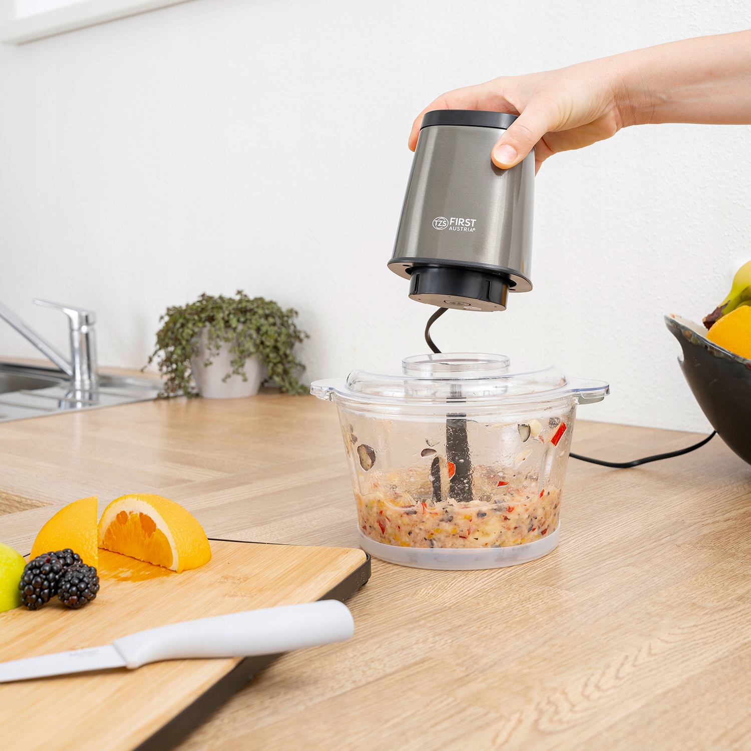 ELEKTRYCZNY ROZDRABNIACZ SIEKACZ DO WARZYW 1,7L Model 5113-2-GR