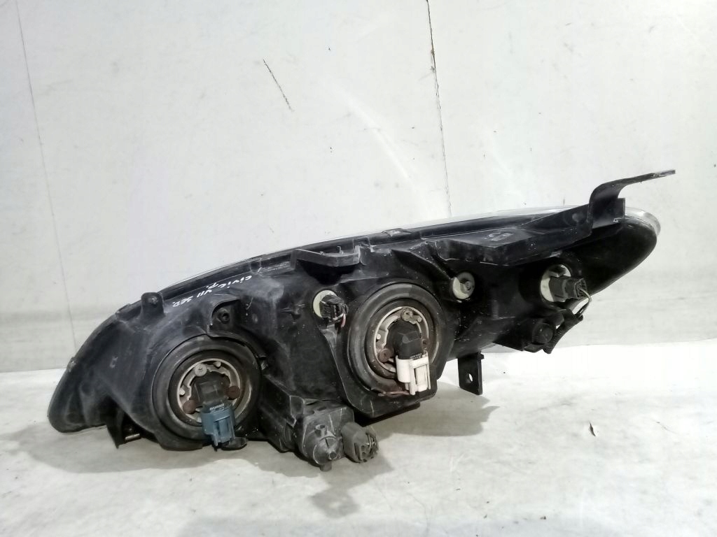 Honda Civic VII 7 sedan light right front front