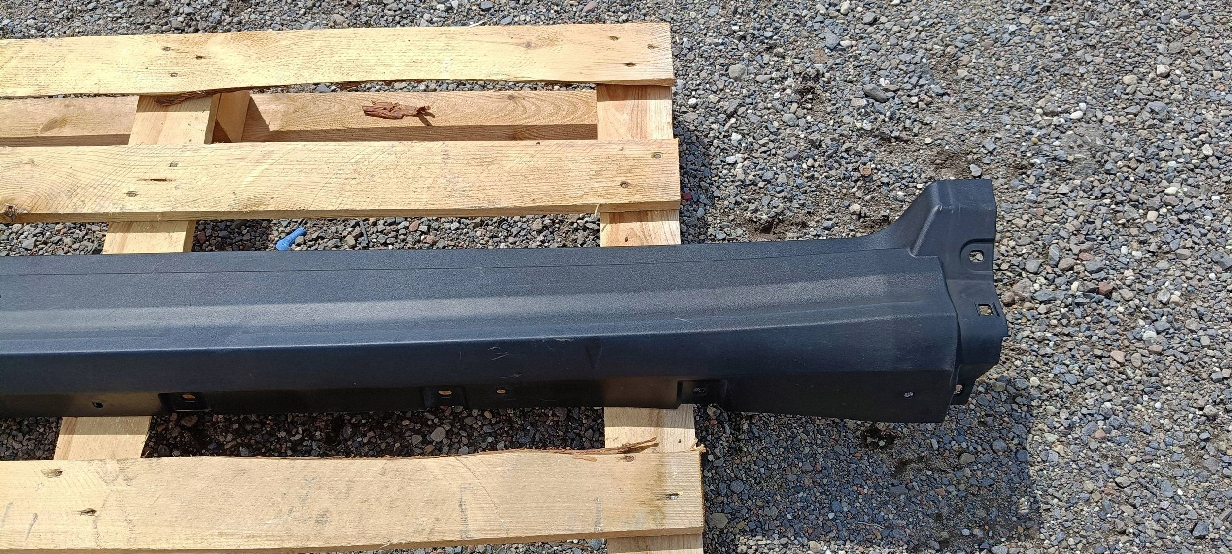 cap threshold threshold moulding left Maserati Levante 2017