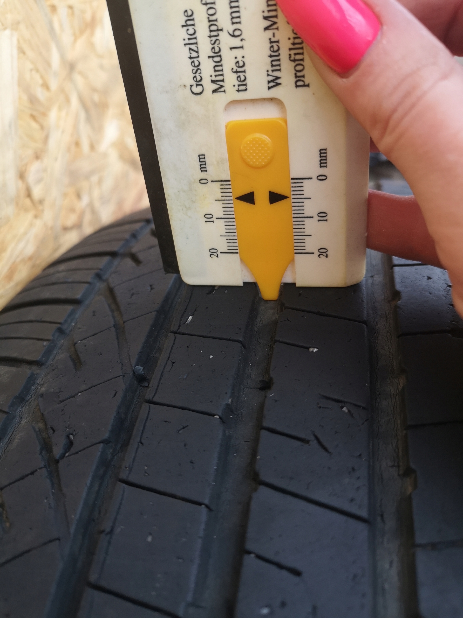 TIGUAN 5N ALU FELGI OPONY 215/65/16 KOŁA 16" Profil opony 65