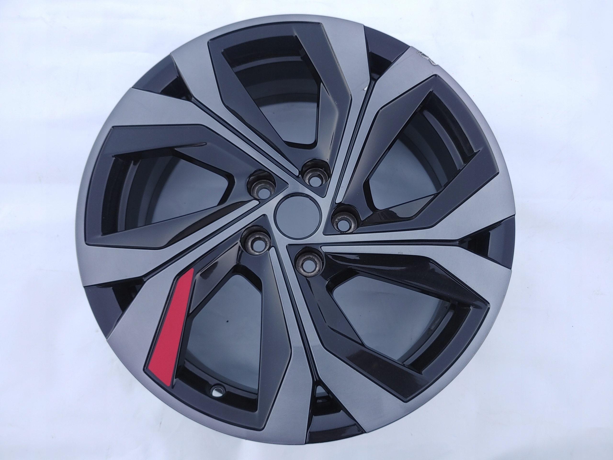 ОБОД RENAULT ARKANA E-TECH 18 ОРИГИНАЛ