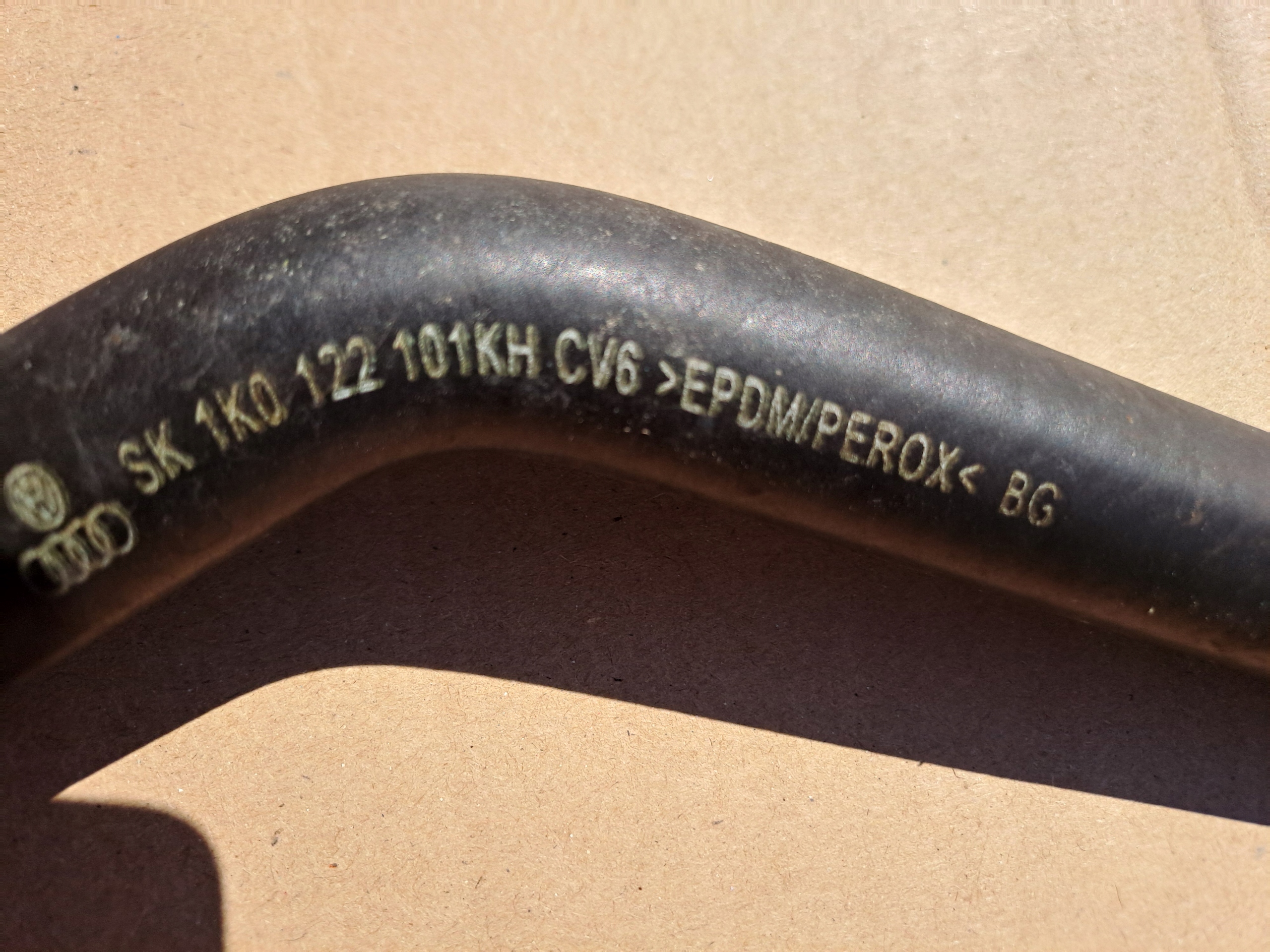 prijenos vode AUDI A3 8P 1.2 TFSI 1K0122101KH