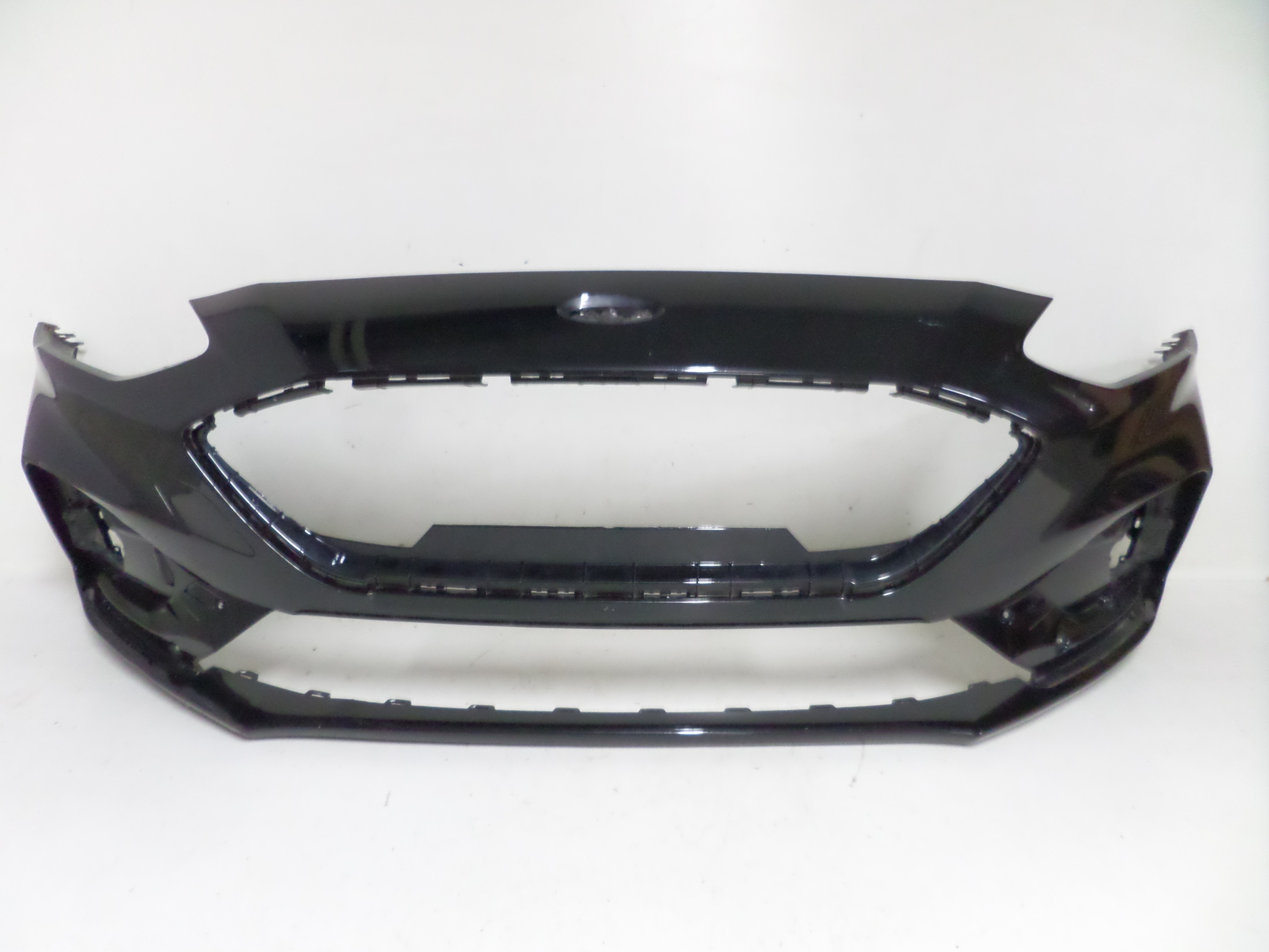 nárazník predný predok FORD FOCUS MK4 18- ST