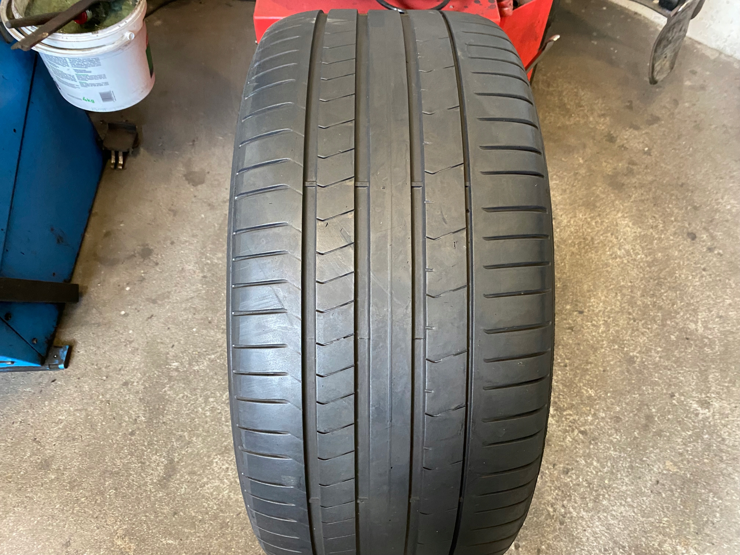 tyre 305/40R20 Pirelli P ZERO PZ4 Run Flat 5,5mm