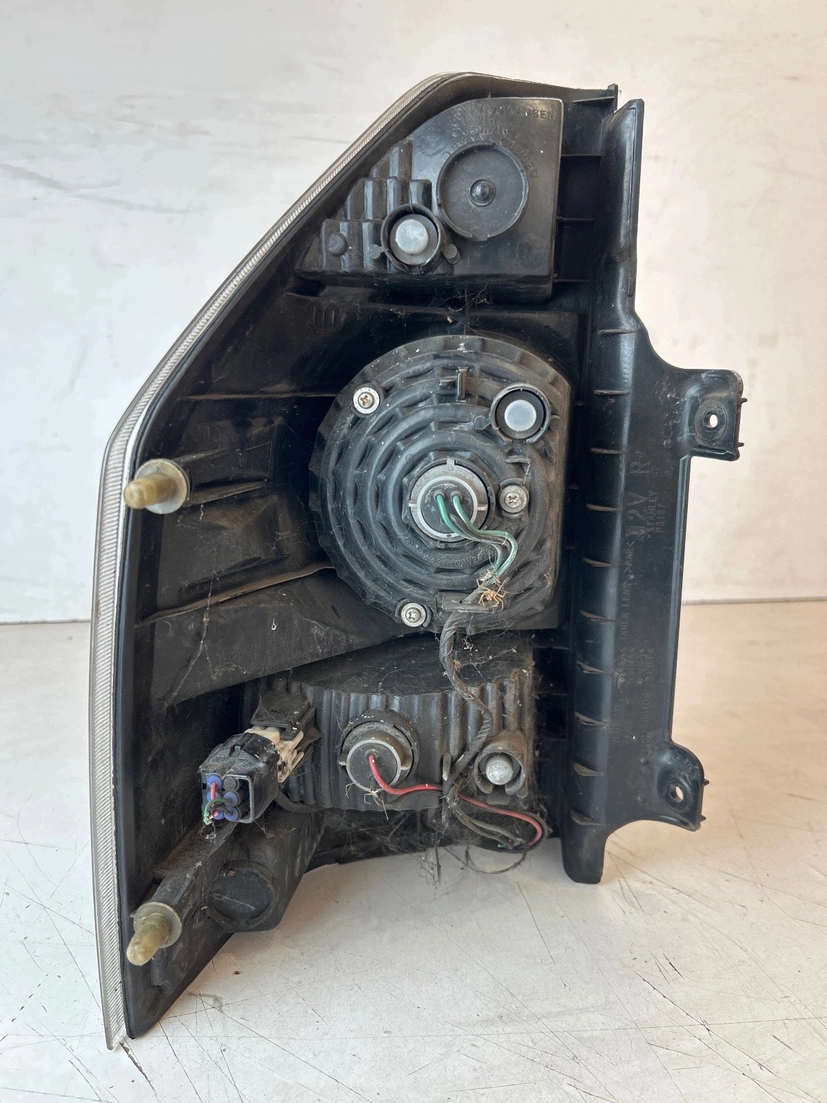 light rear part rear right Mitsubishi Pajero IV