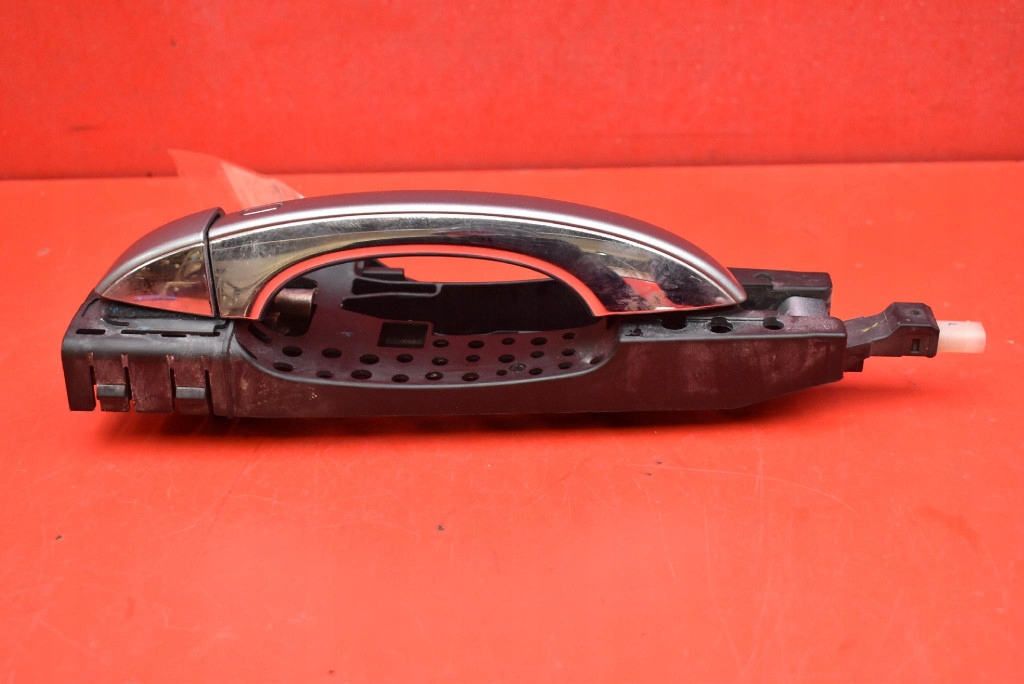 handle left rear part rear LYZG 4H0837885 AUDI A8 D4 10-14