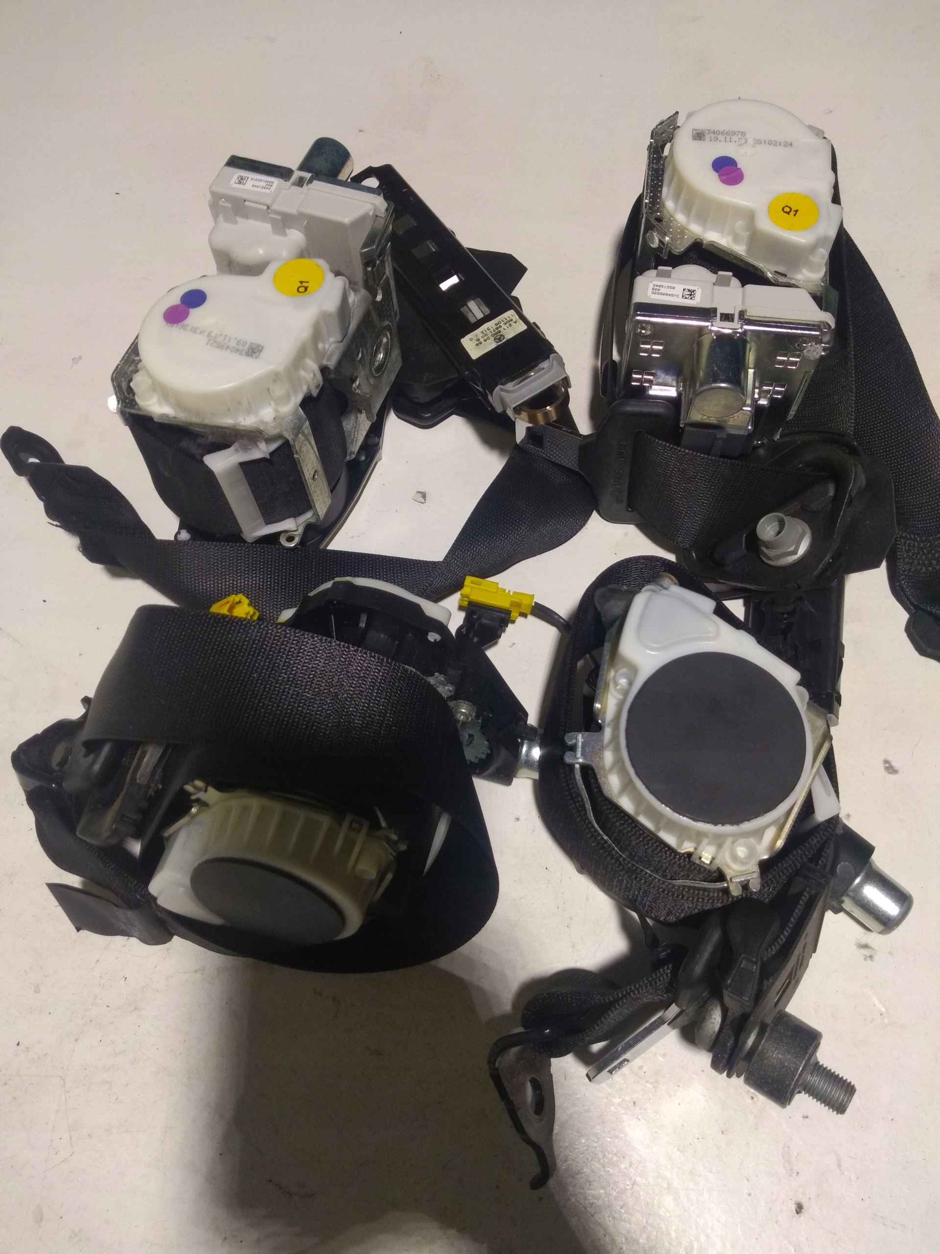 A1648601885 A1648601785 - MERCEDES ML W164 GL X164 LIFT комплект ремней