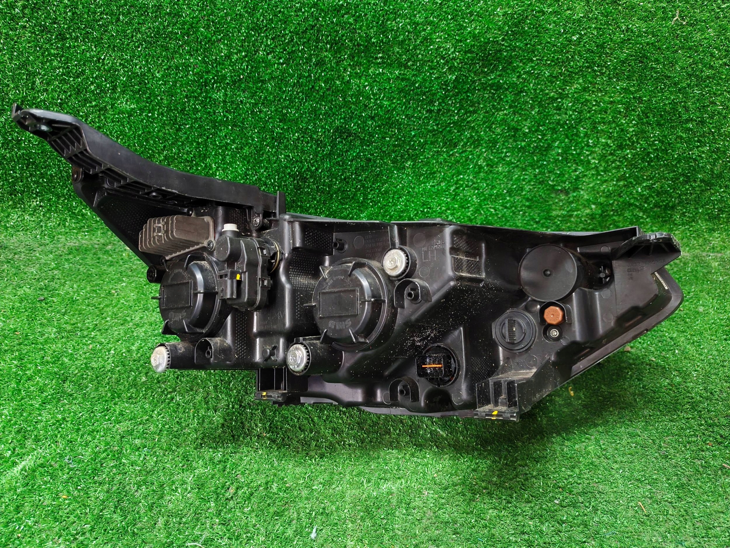 REFLEKTOR left front SSANGYONG KORANDO IV lens LED NR.1260