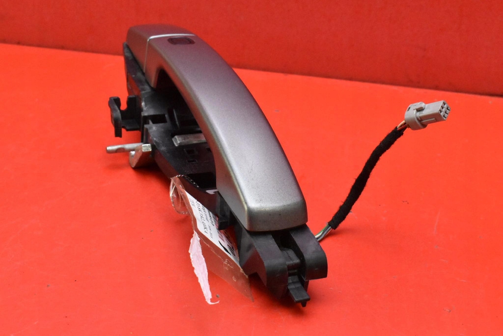 handle right front grey AH22-203A28-DB RANGE ROVER SPORT and L320 LIFT 09-13