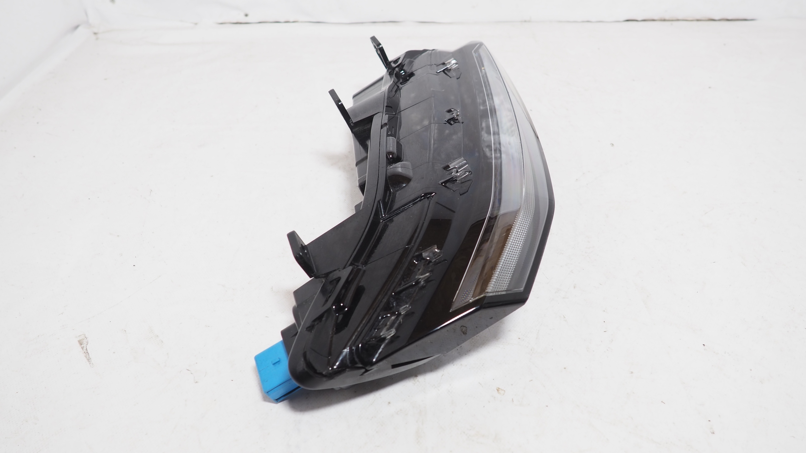Peugeot 308 III LED DRL left front