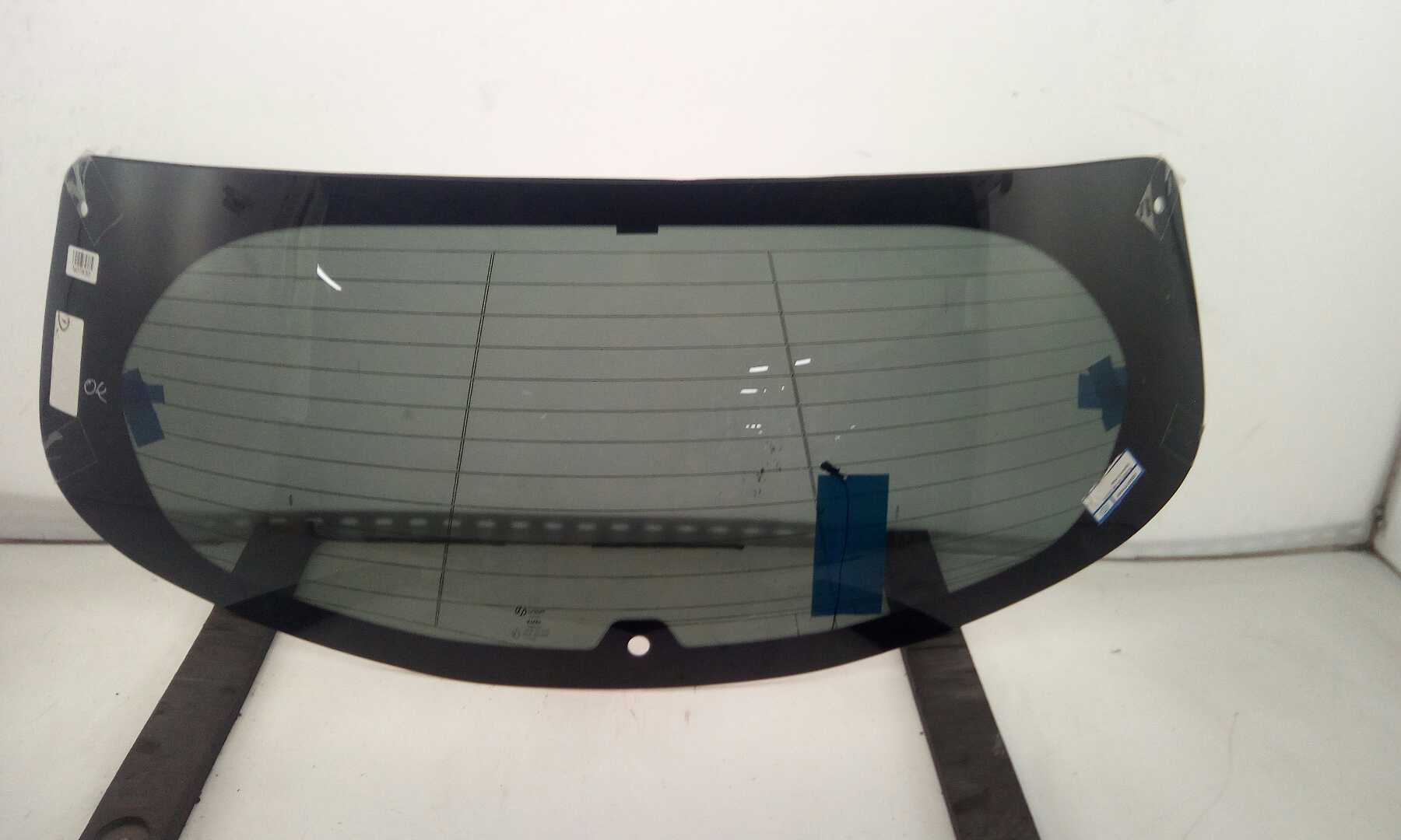 Szyba Tylna Tył PEUGEOT 208 2012- CIEMNA GRZANIE