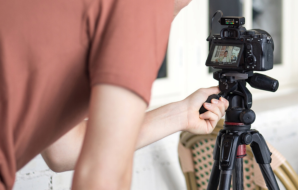 BEZPRZEWODOWY SYSTEM TRANSMISJI MIKROFON DJI AUDIO ADAPTER ETUI ŁADUJĄCE Zasilanie akumulatorowe