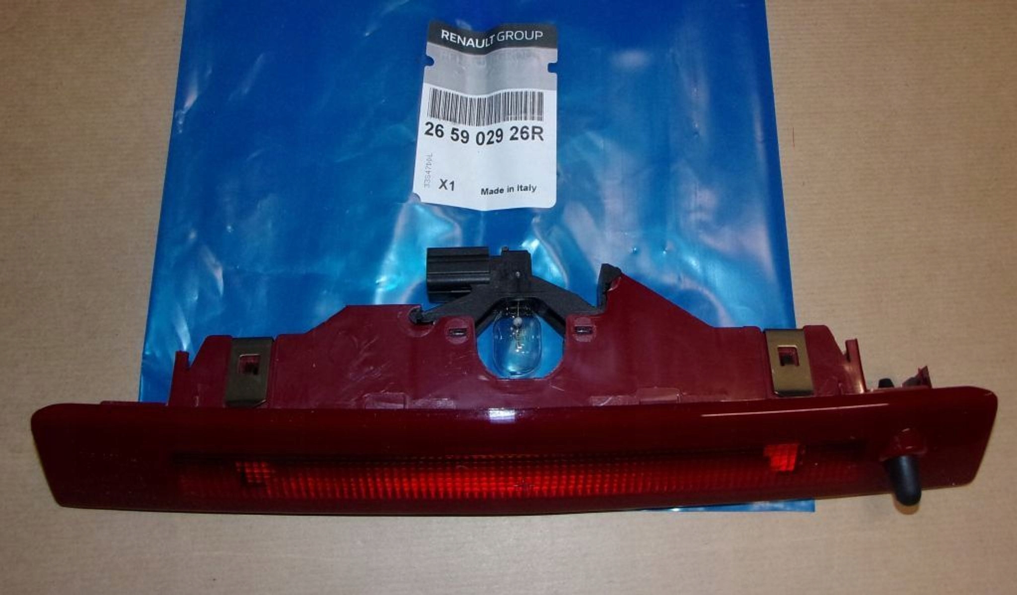 LAMPA ŚWIATŁA STOPU DACIA LODGY 265902926R