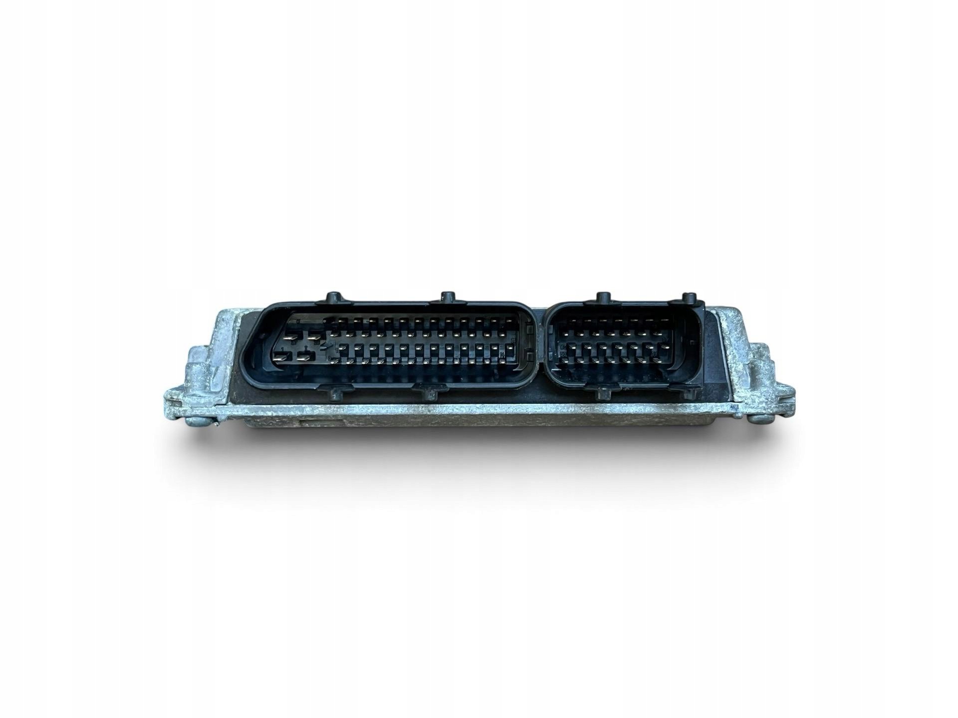 unité de commande électronique uce moteur Volkswagen Polo 4 facelift 2009 03D906023