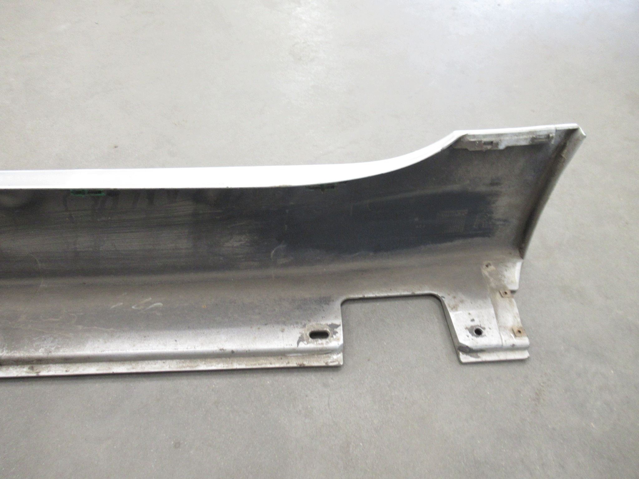 moulding threshold right BMW e60 e61 sedan KOMBI 354 Titansilber