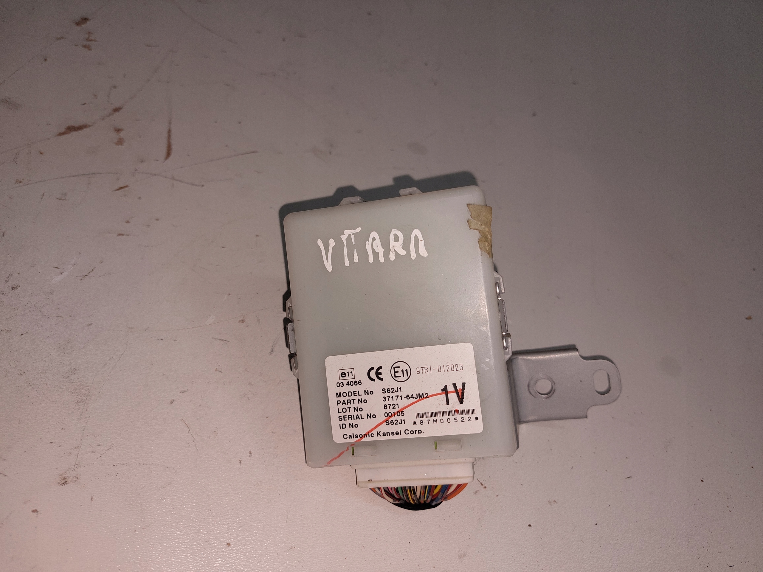 SUZUKI GRAND VITARA II 05-14r module control unit 37171-64JM2