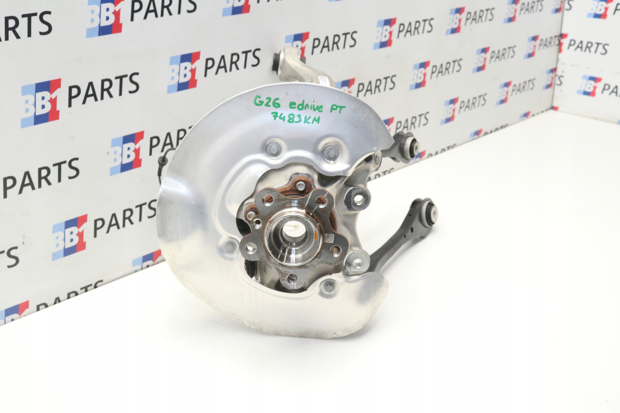 BMW G26 I4 otoč ramene pravý záď EDRIVE 6893274