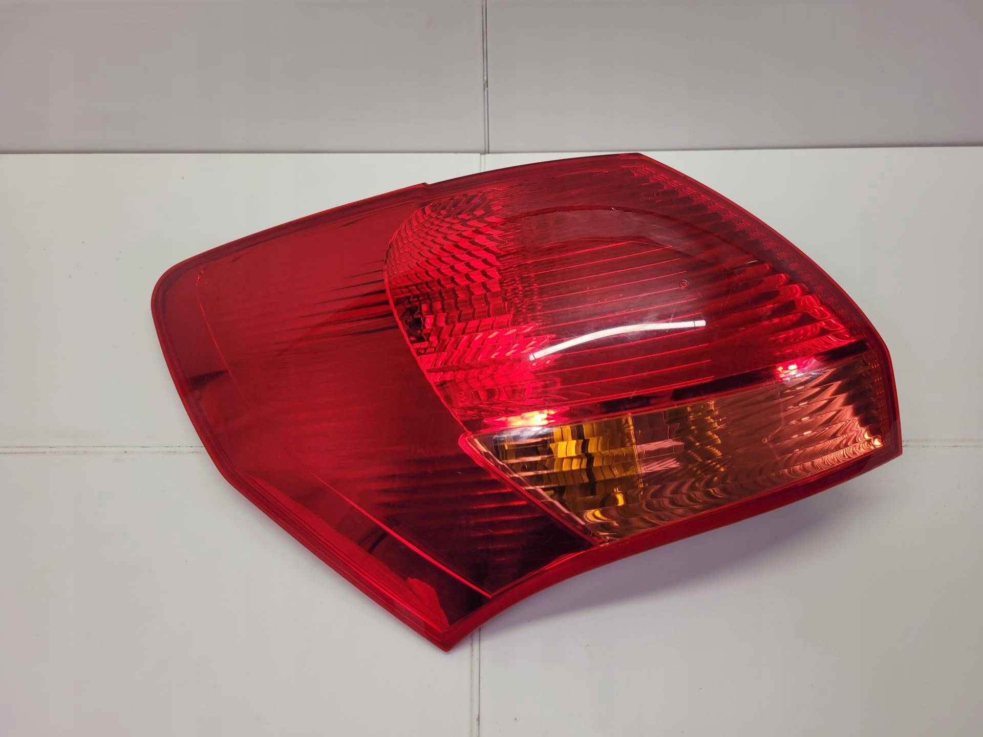 light rear left side Kia Venga facelift 2016 92401-1P000
