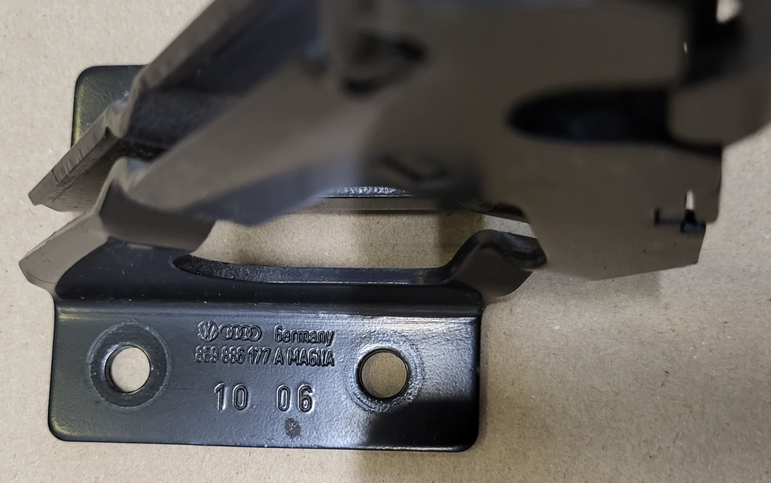 Support plaque Poignée Console KANAPY Arrière OPARCIA Siège Arrière AUDI A4 B6 B7 OE