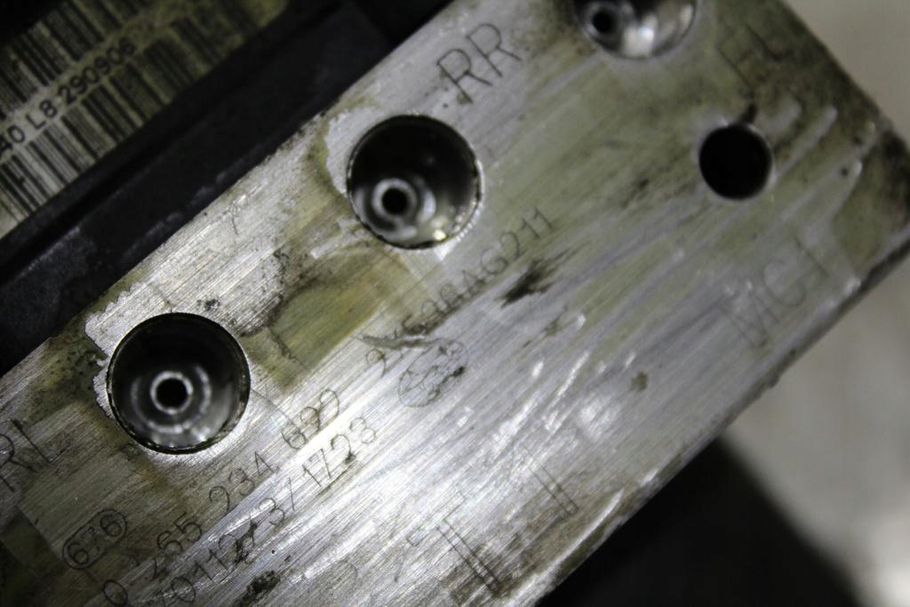 subaru насос ABS 27536AG211 европа