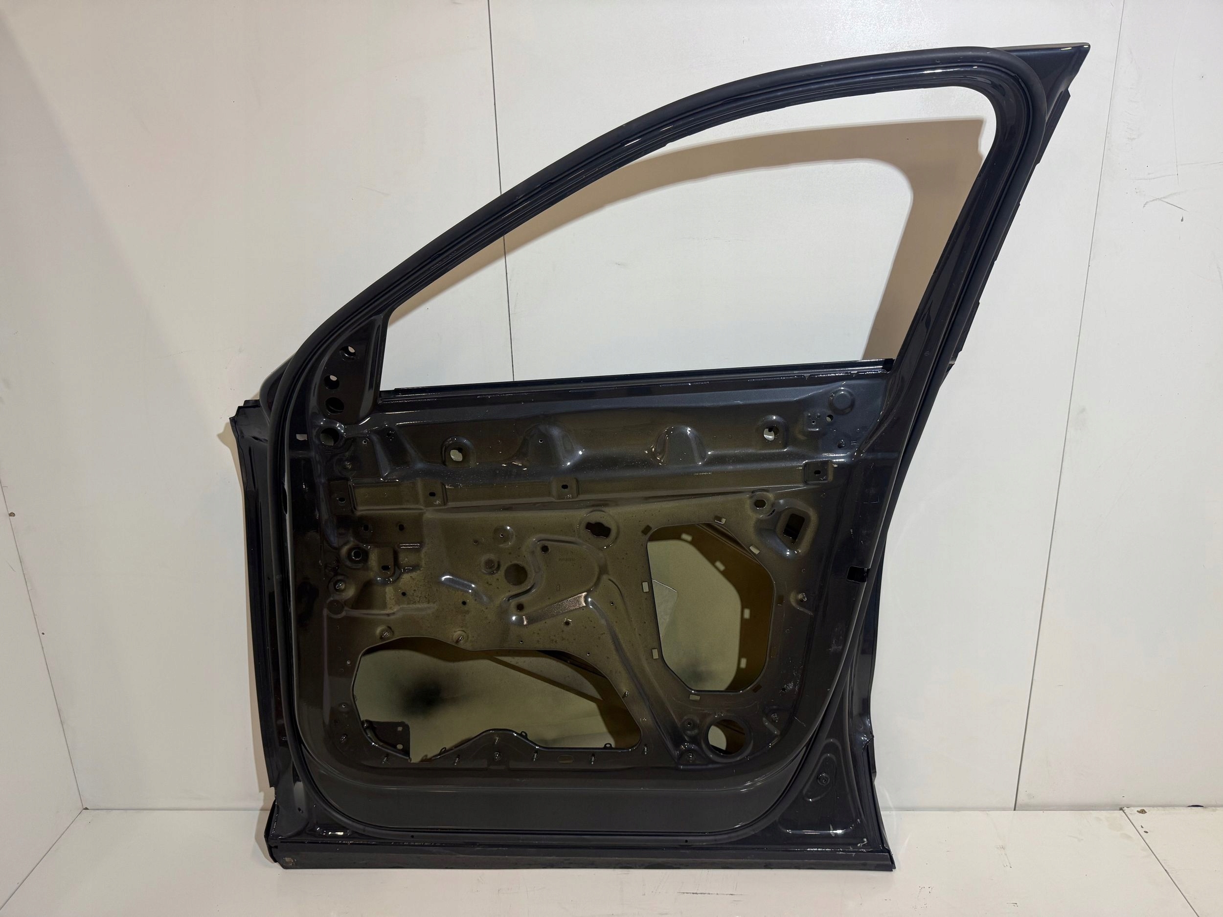 Audi e-tron ETRON 24 4KE Prawa strona Drzwi przednie PRAWE Strona zabudowy przód - prawa