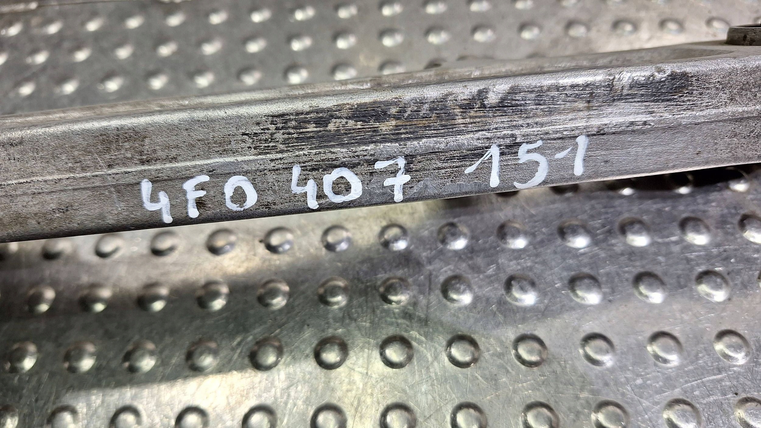 arm left right front lower 4F0407151 AUDI A6 C6
